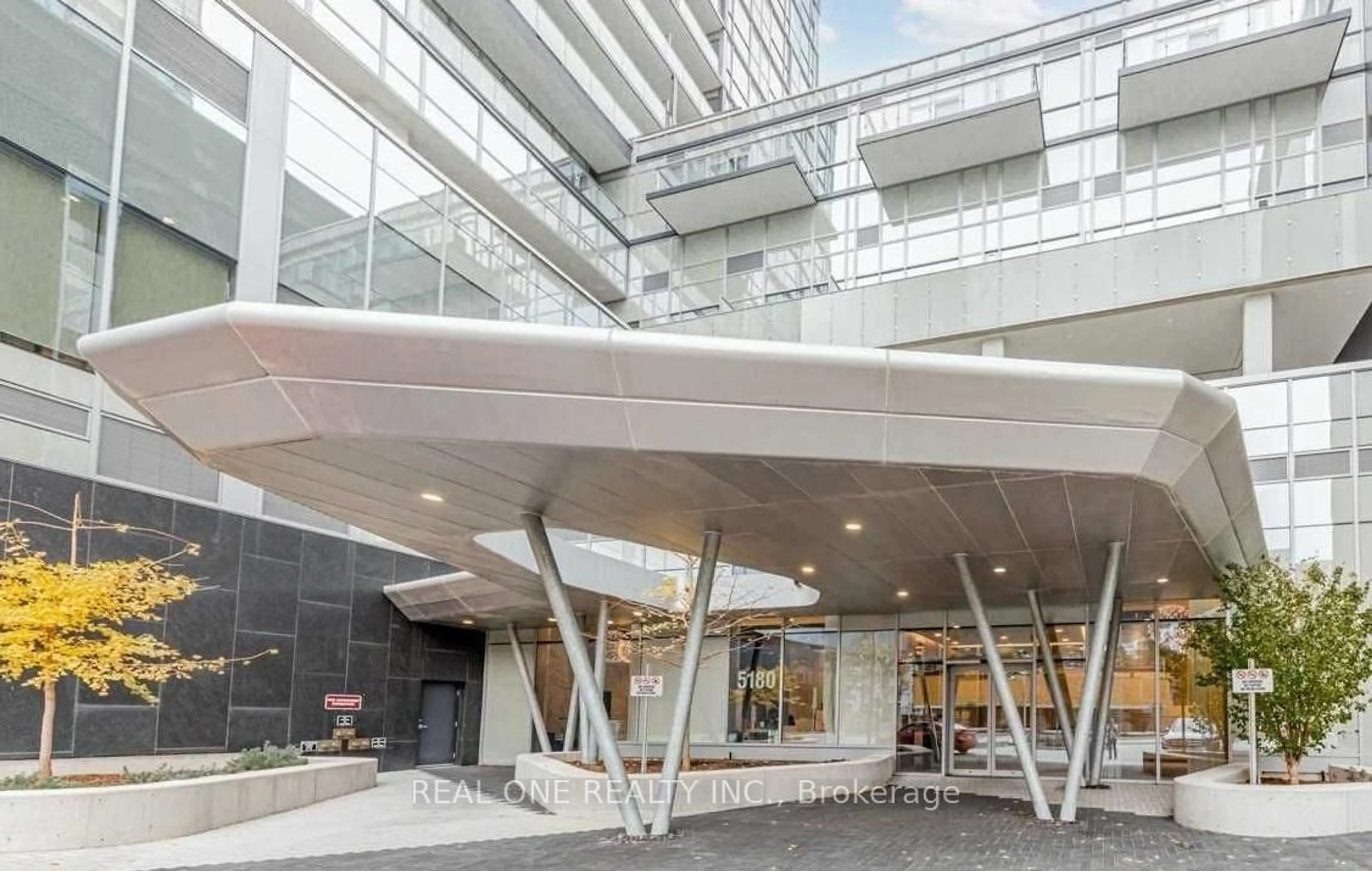 Indoor foyer for 5180 Yonge St #2210, Toronto Ontario M2N 5P6