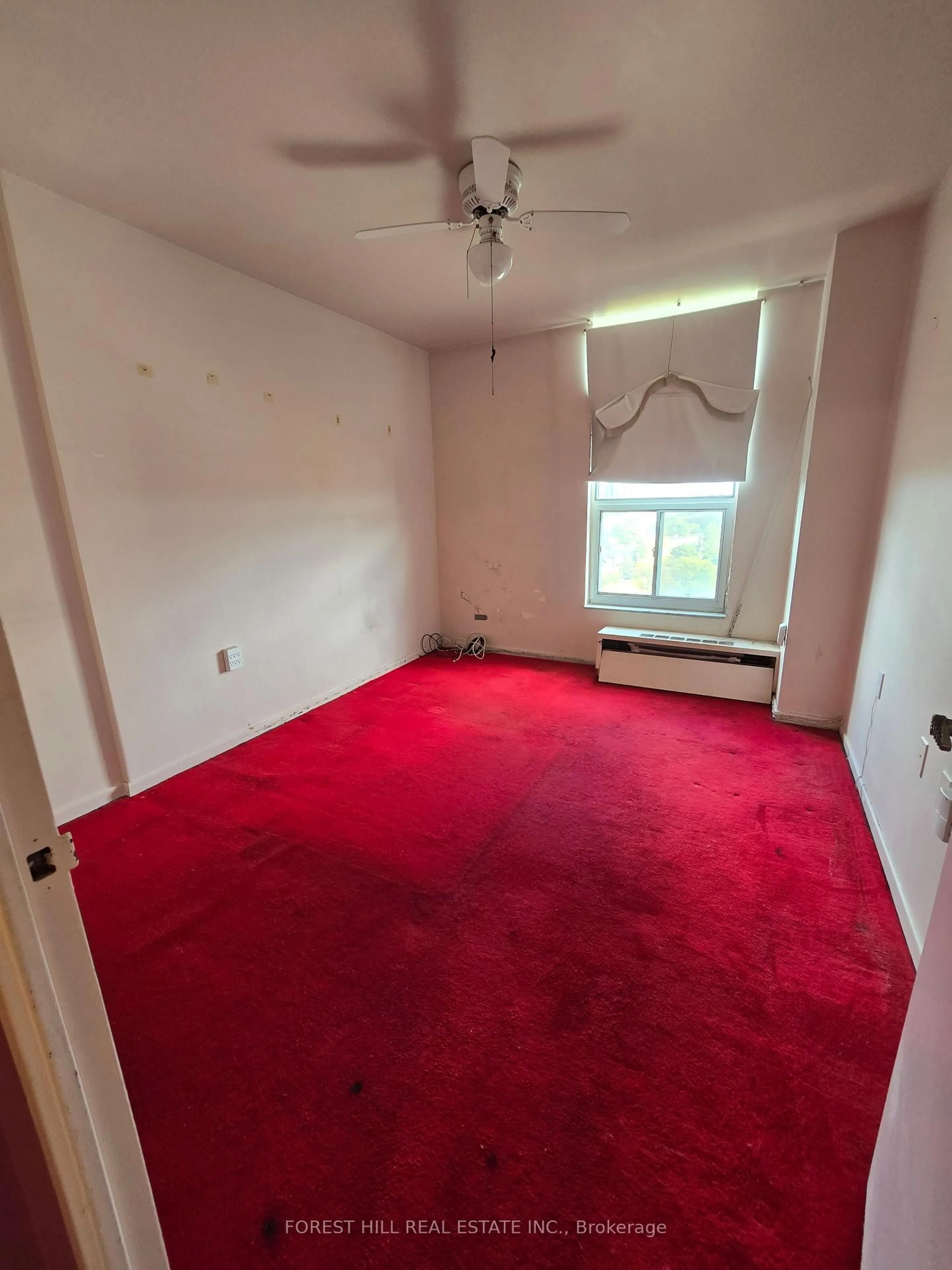 A pic of a room for 130 Neptune Dr #1109, Toronto Ontario M6A 1X5