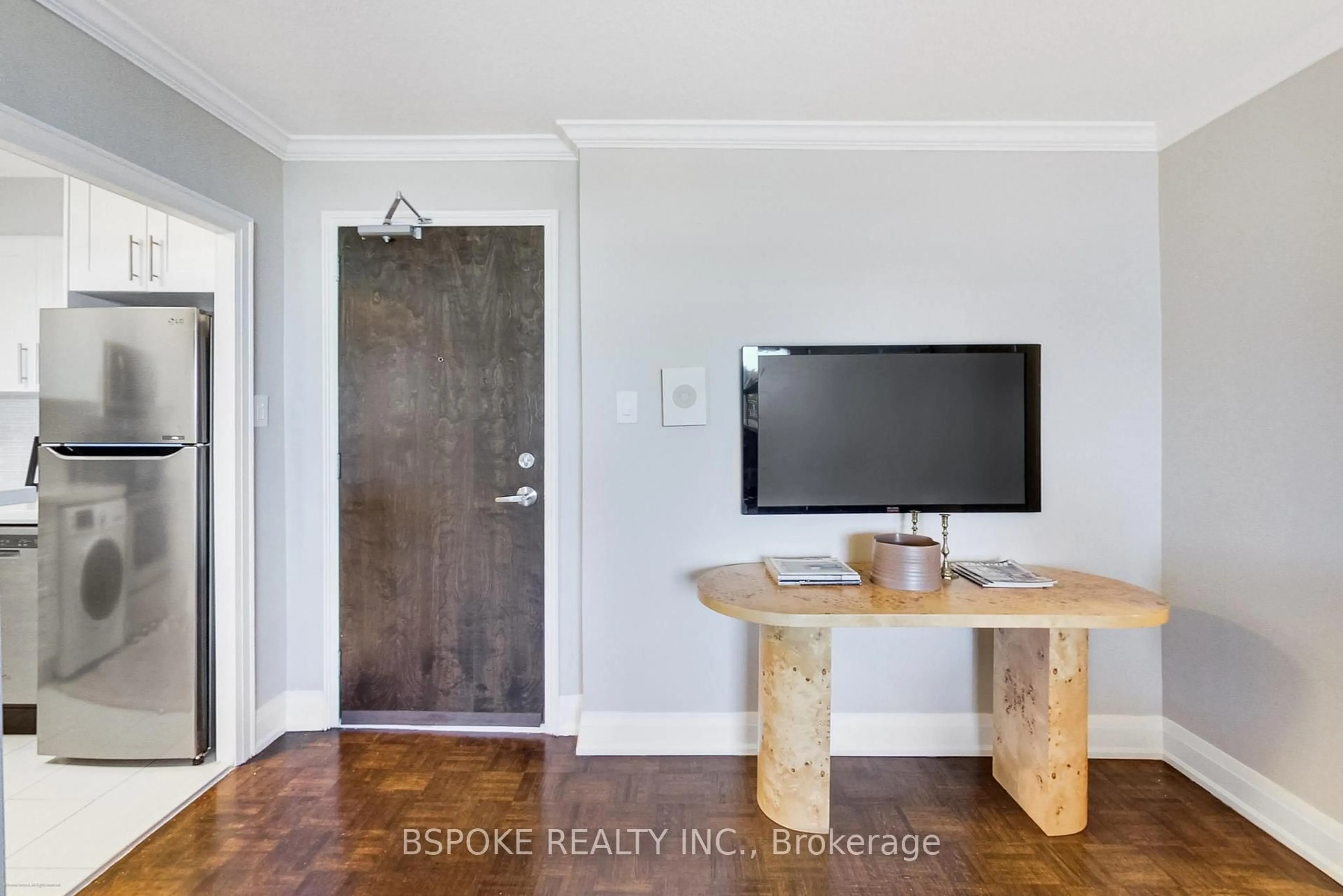 Indoor entryway for 5949 Yonge St #601, Toronto Ontario M2M 3V8