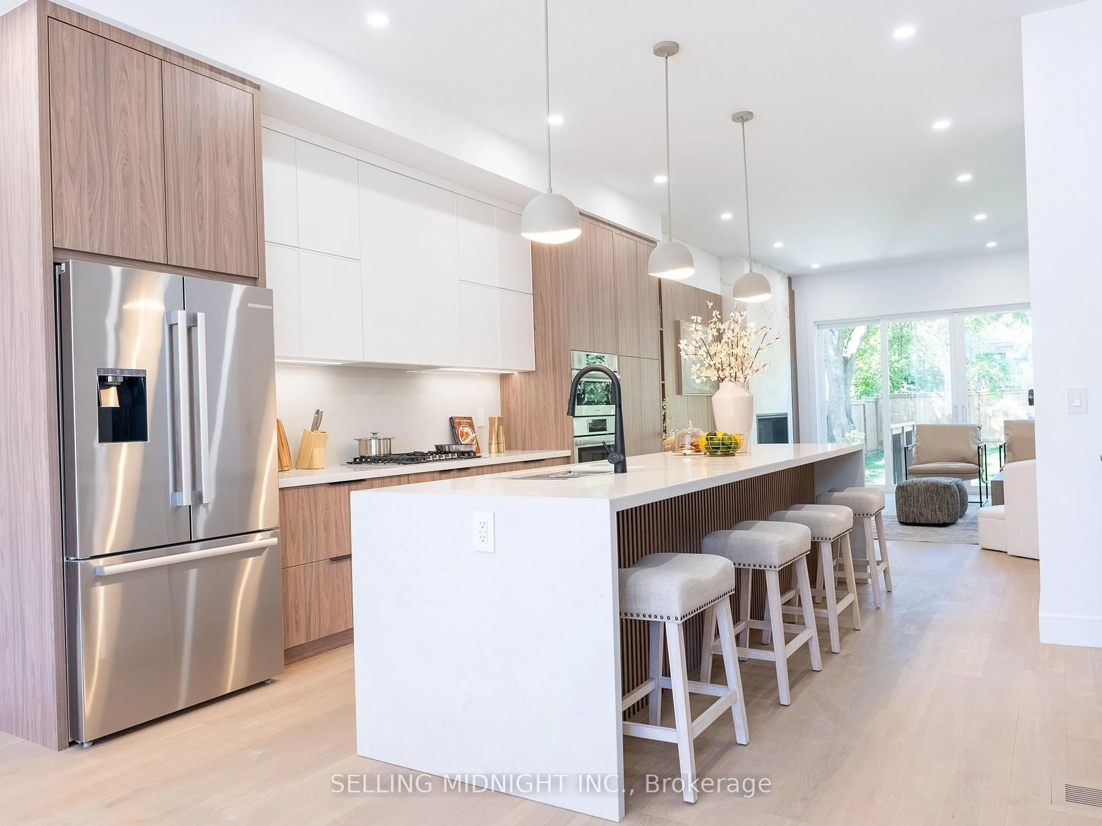 Contemporary kitchen, wood/laminate floor for 92 Johnston Ave, Toronto Ontario M2N 1H2
