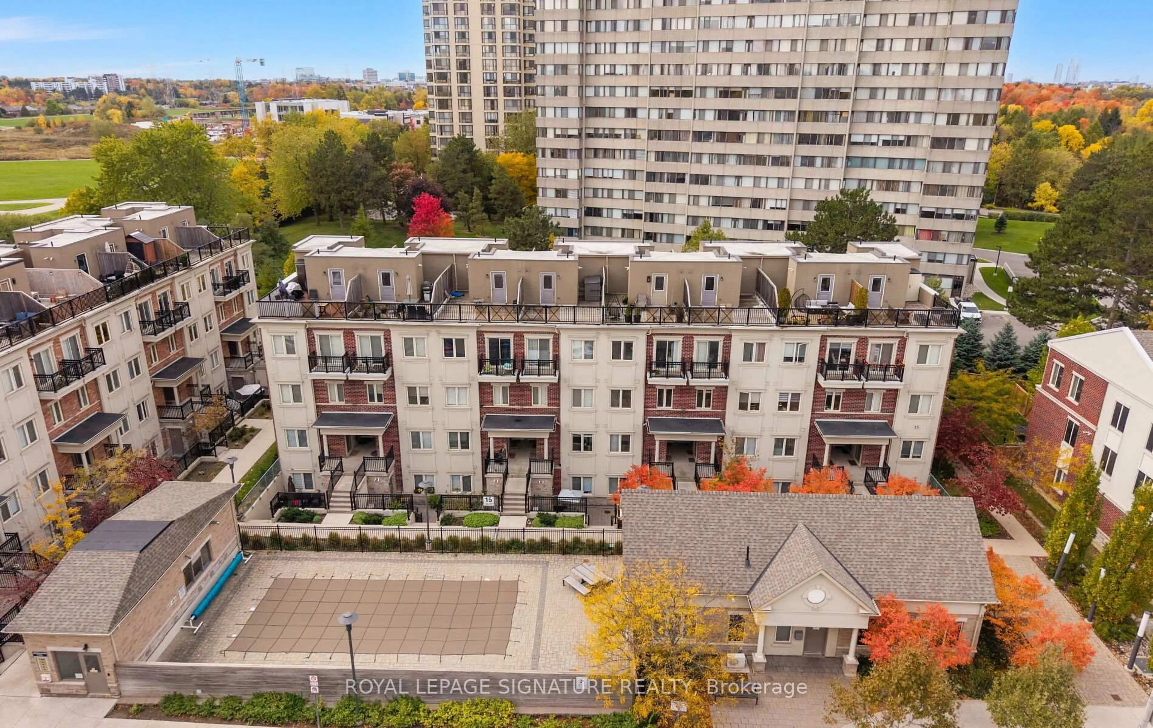A pic from outside/outdoor area/front of a property/back of a property/a pic from drone, city buildings view from balcony for 15 Coneflower Cres #240, Toronto Ontario M2R 0A5