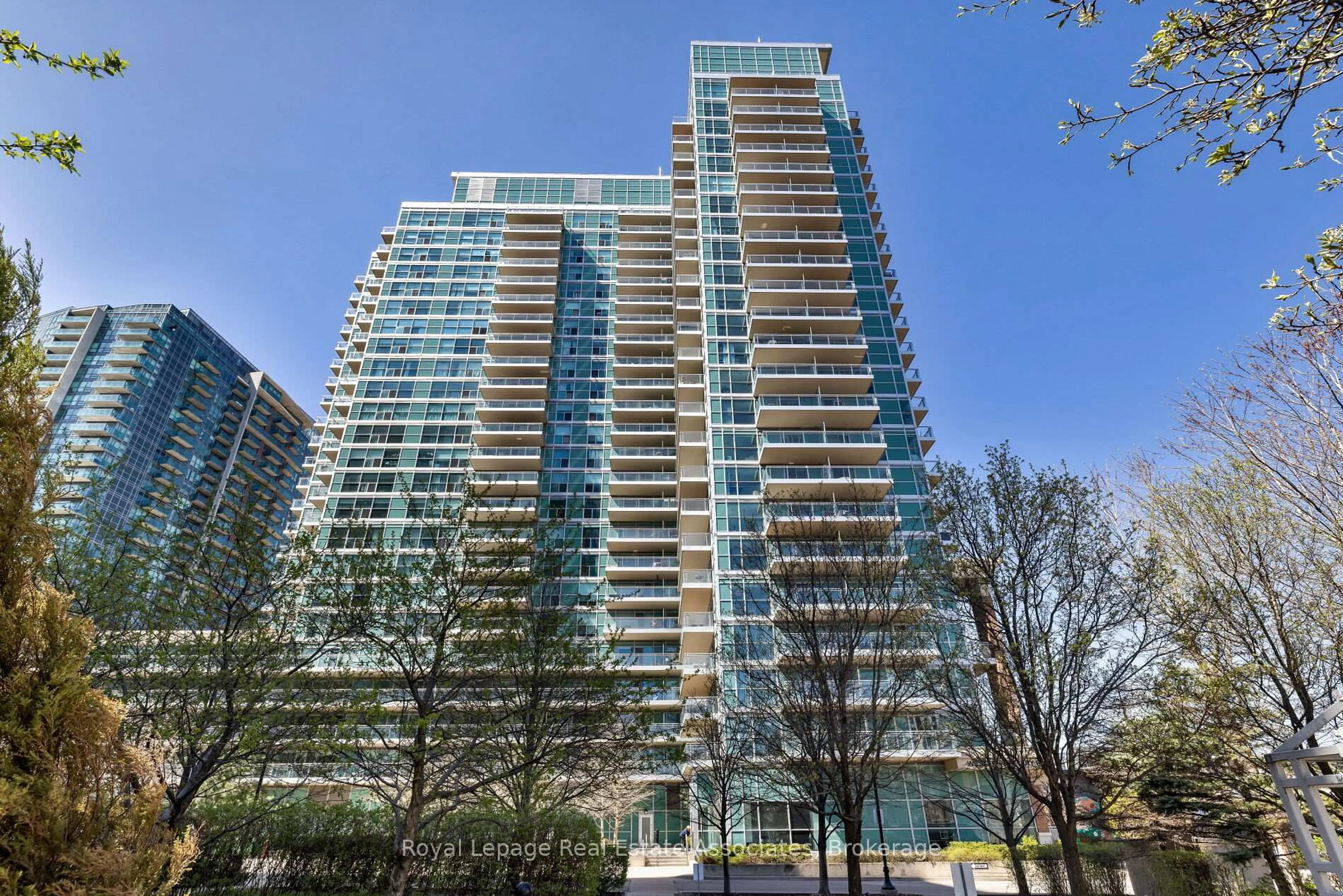 Unknown for 100 Western Battery Rd #1203, Toronto Ontario M6K 3S2