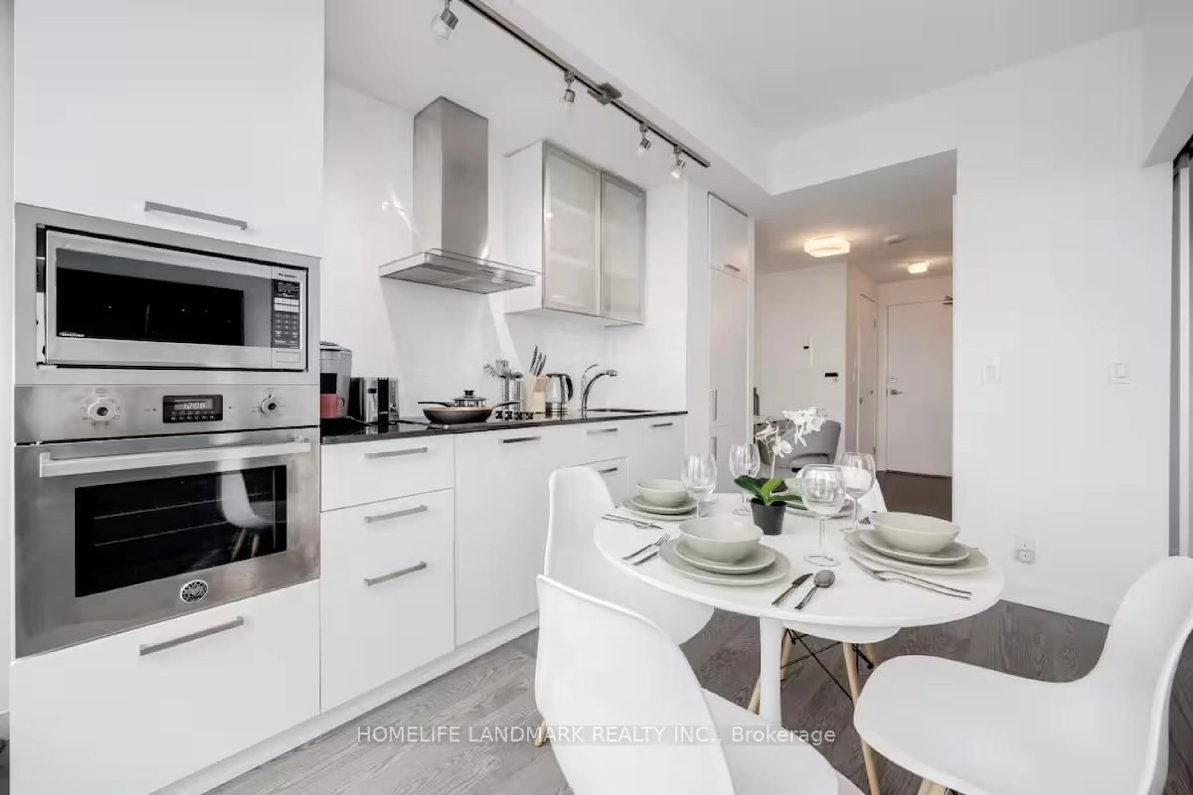 Contemporary kitchen, ceramic/tile floor for 12 York St #3206, Toronto Ontario M5J 0A9