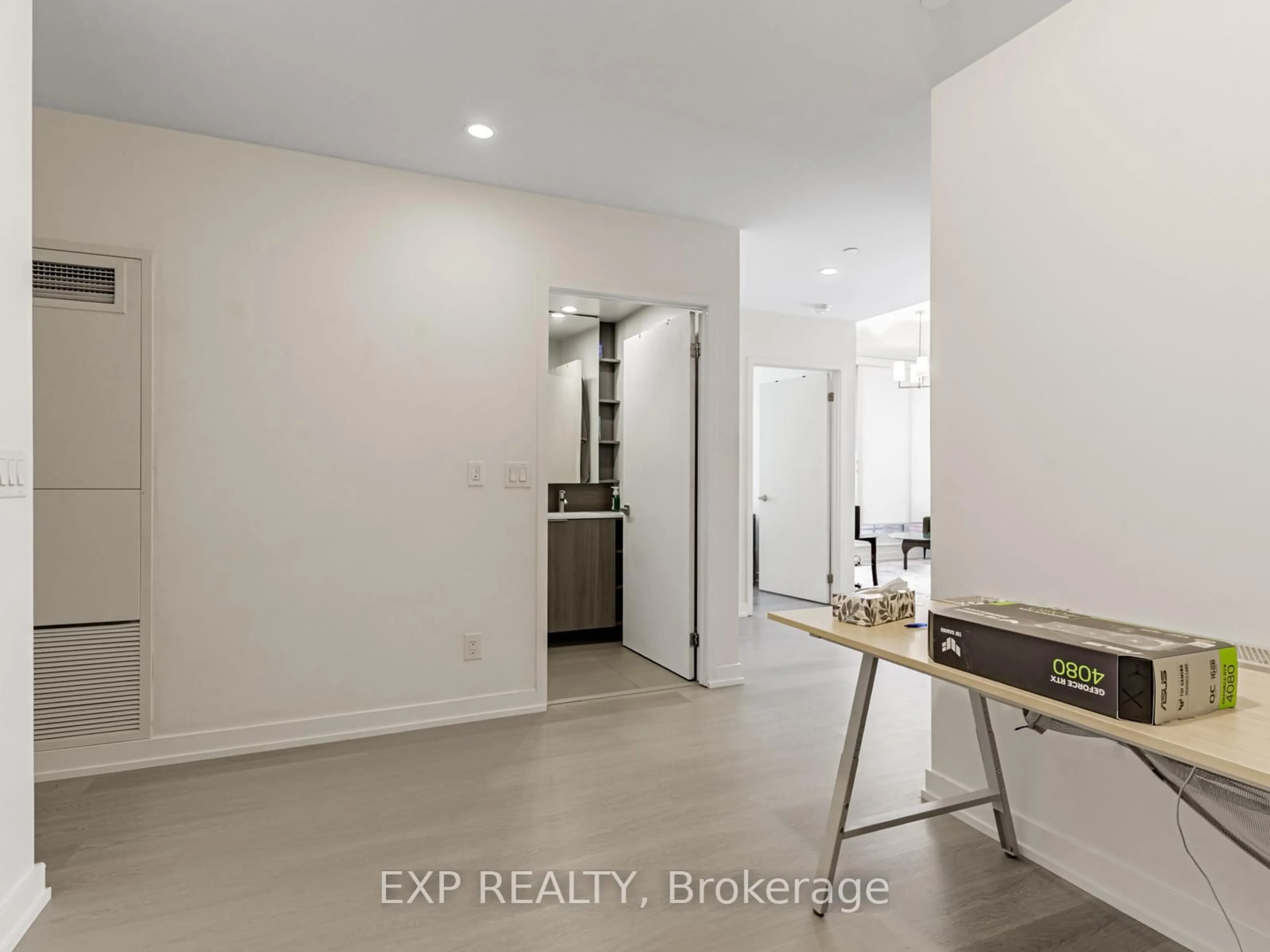 Indoor entryway for 55 Regent Park Blvd #319, Toronto Ontario M5A 0C2