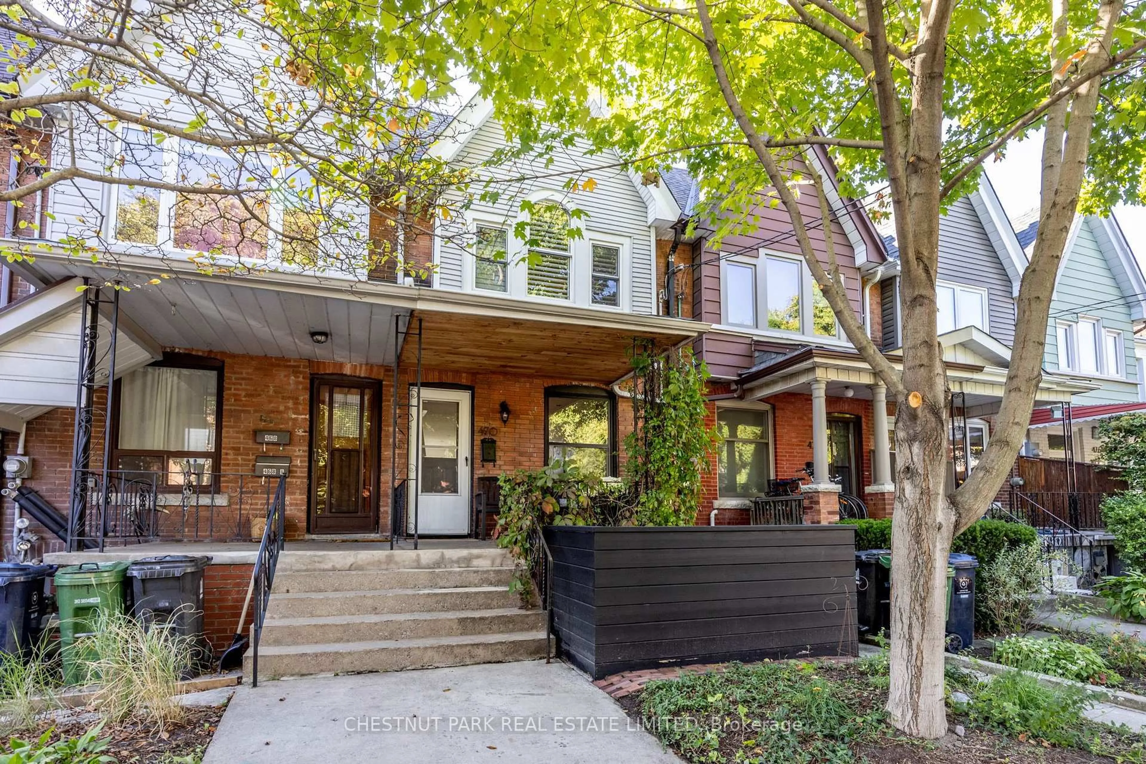 Home with brick exterior material, street for 470 Clinton St, Toronto Ontario M6G 2Z4