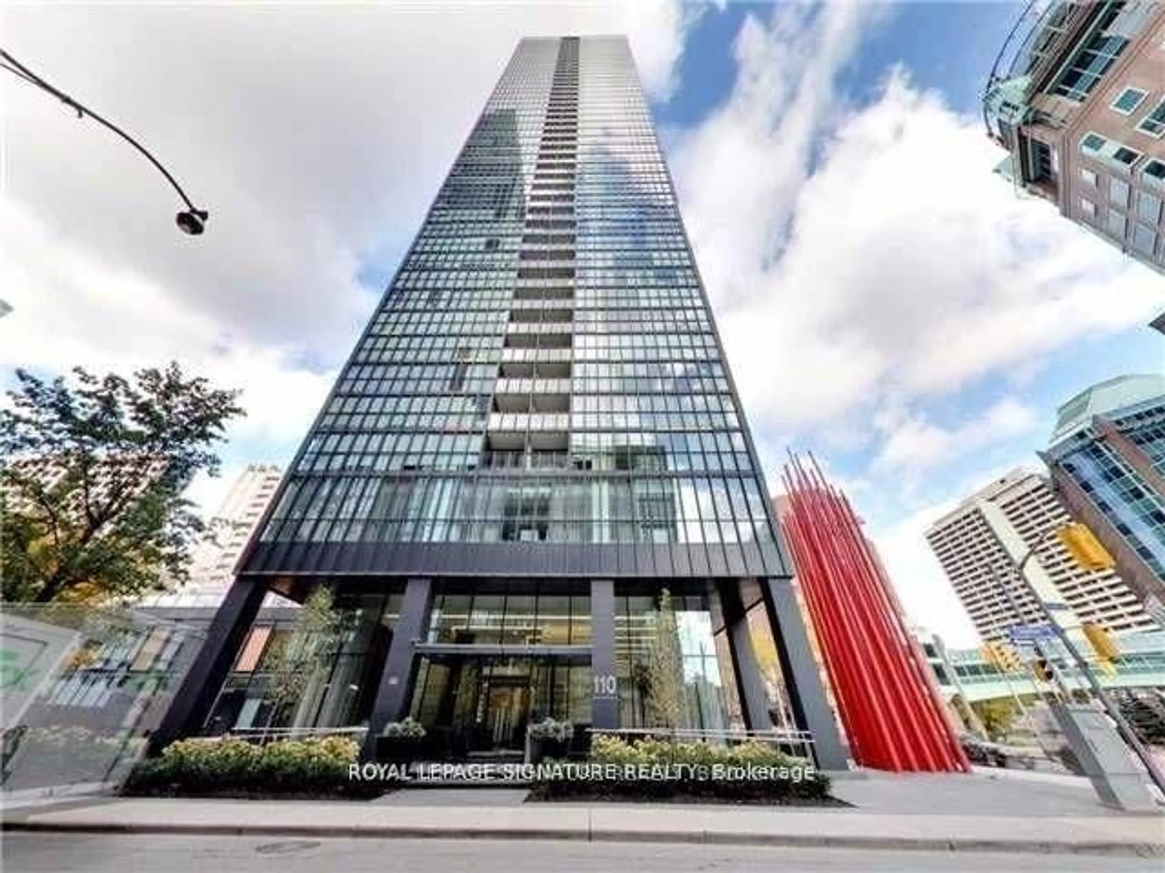Indoor foyer for 110 Charles St #1601, Toronto Ontario M4Y 1T5