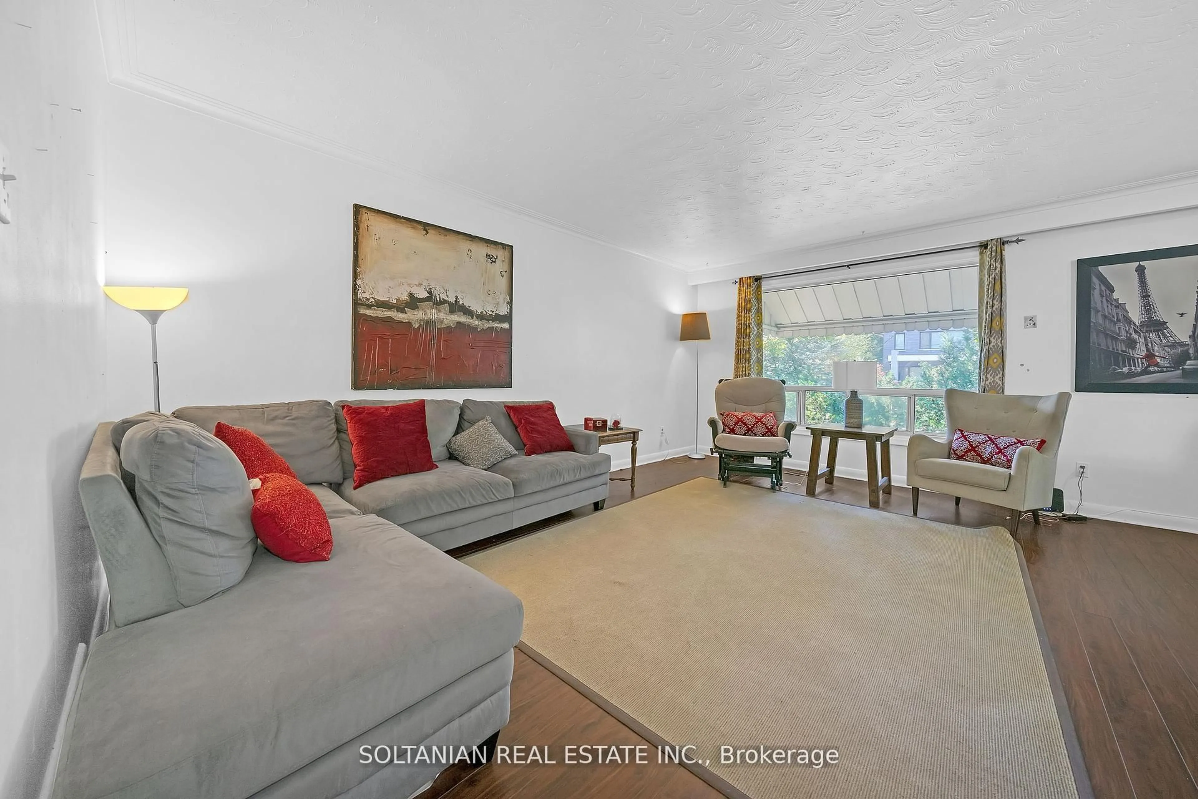 Living room with furniture, unknown for 183 Maxome Ave, Toronto Ontario M2M 3L1
