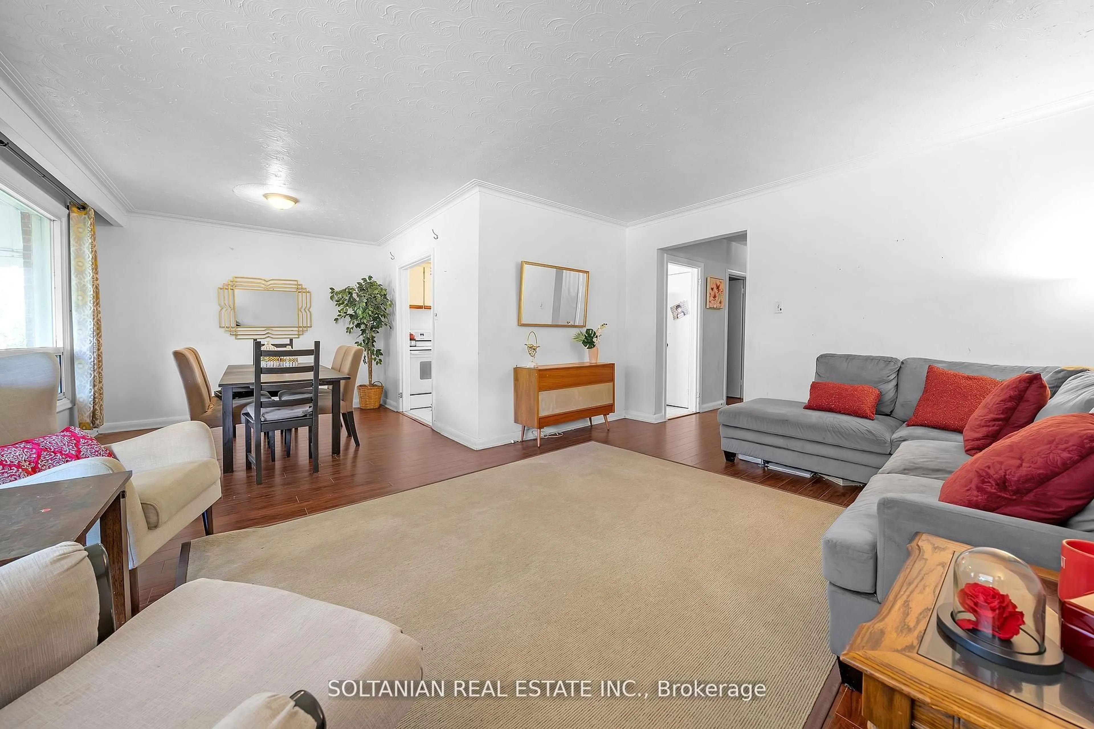 Living room with furniture, unknown for 183 Maxome Ave, Toronto Ontario M2M 3L1