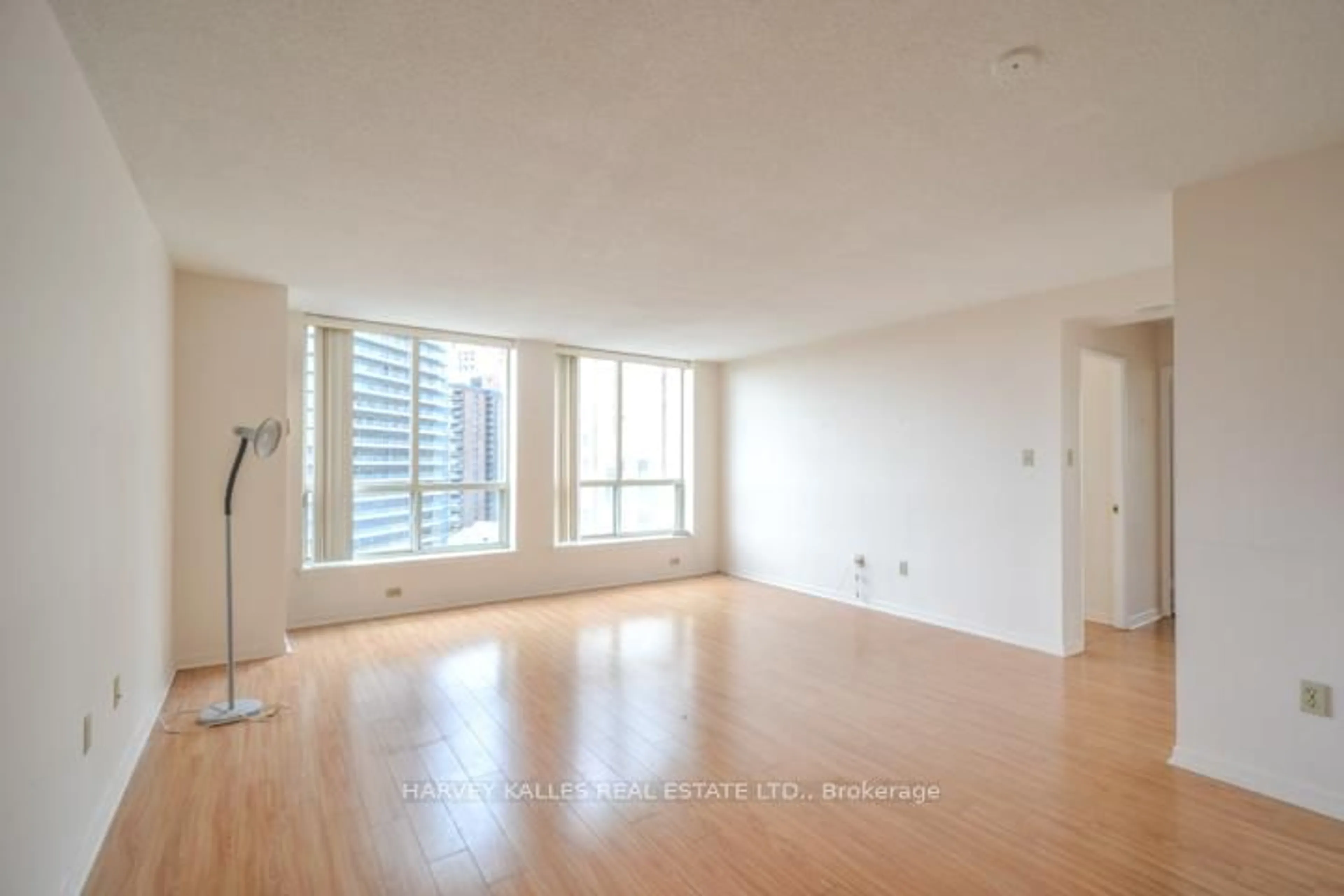 A pic of a room for 44 St Joseph St #1103, Toronto Ontario M4Y 2W4