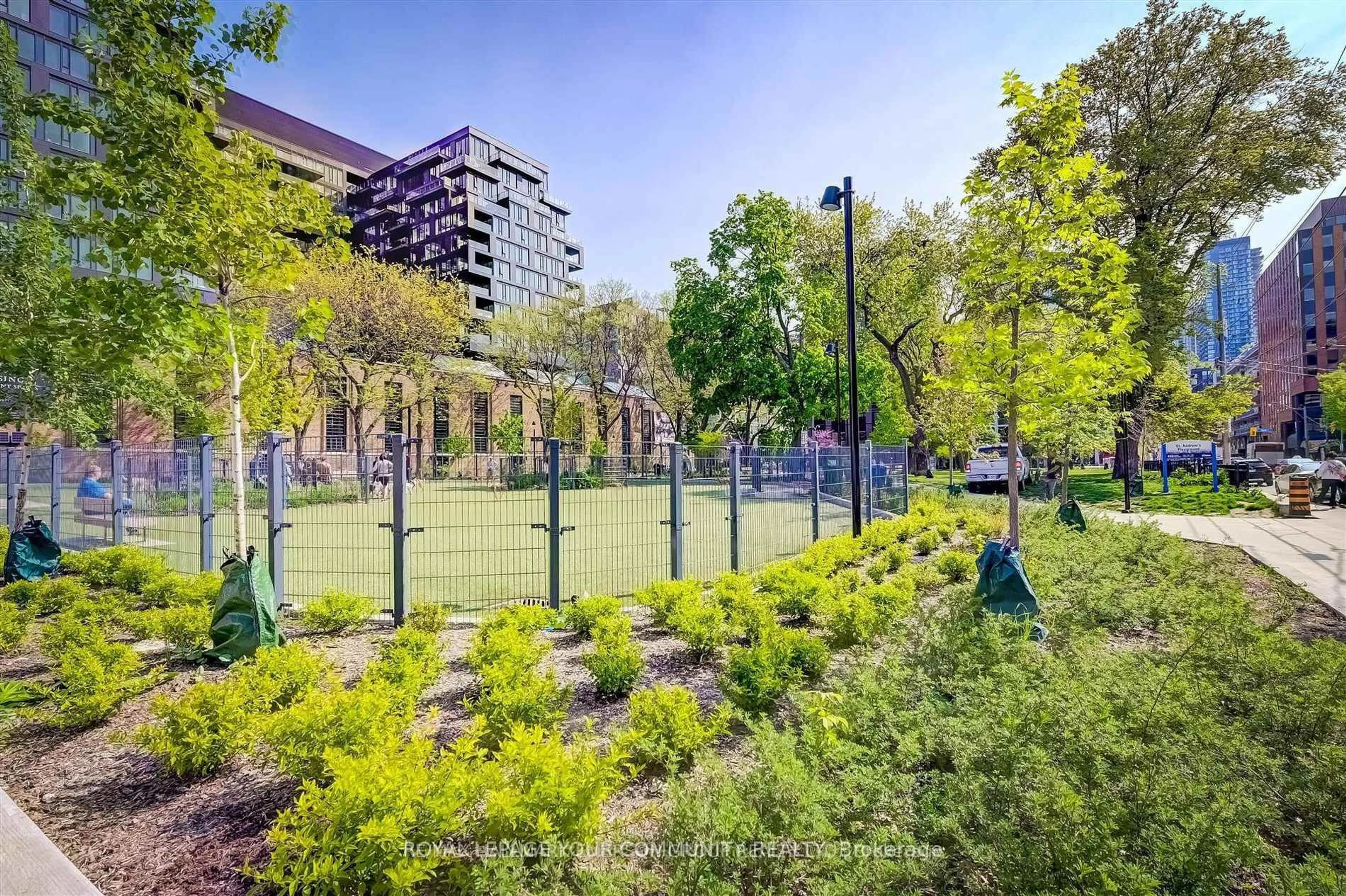 Patio, street for 10 Morrison St #608, Toronto Ontario L5V 2T8