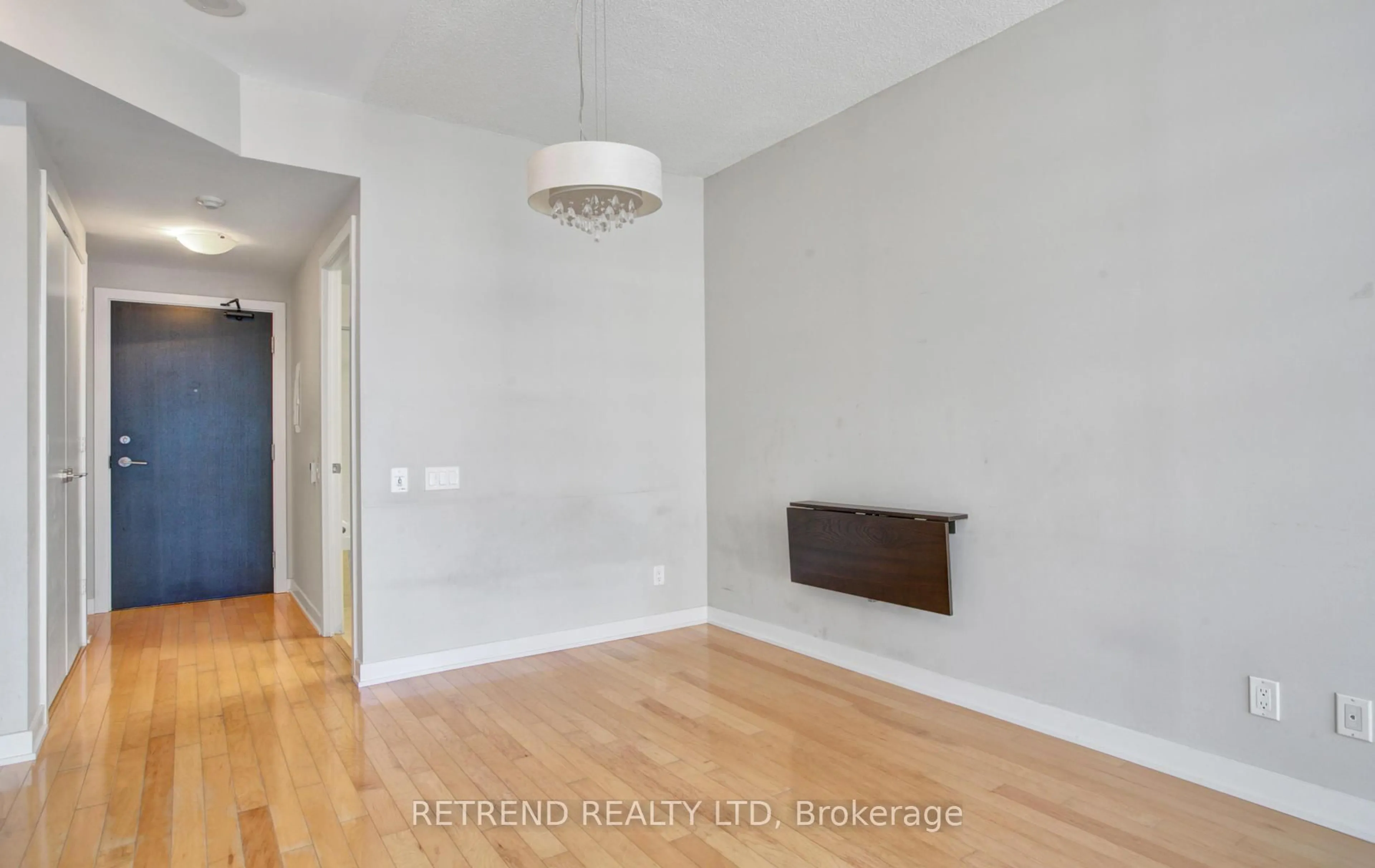 A pic of a room for 33 Charles St #1010, Toronto Ontario M4Y 0B7