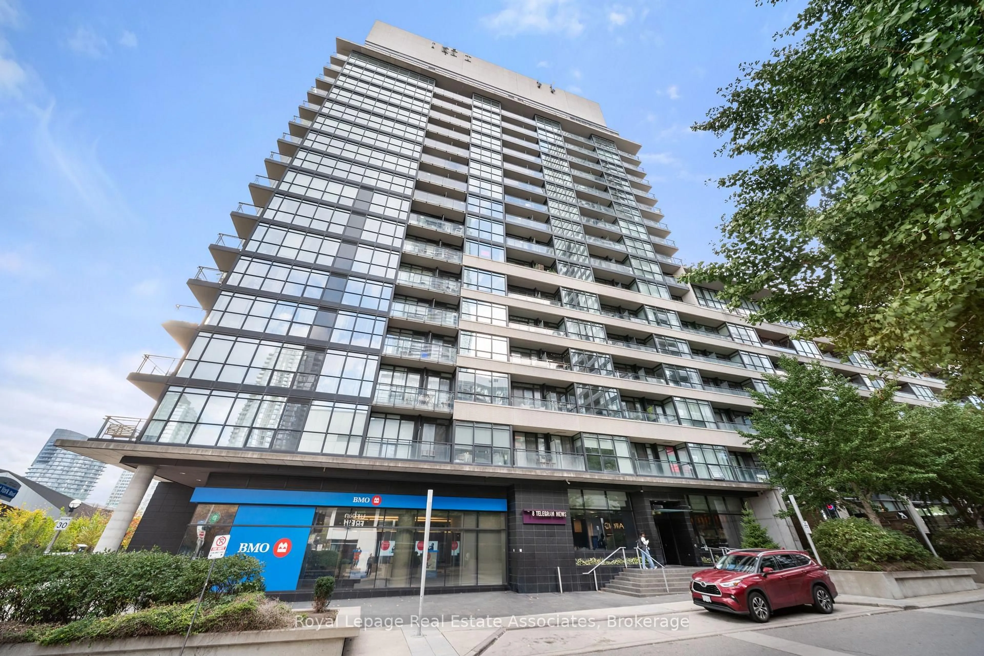 Indoor foyer for 8 Telegram Mews #518, Toronto Ontario M5V 3Z5