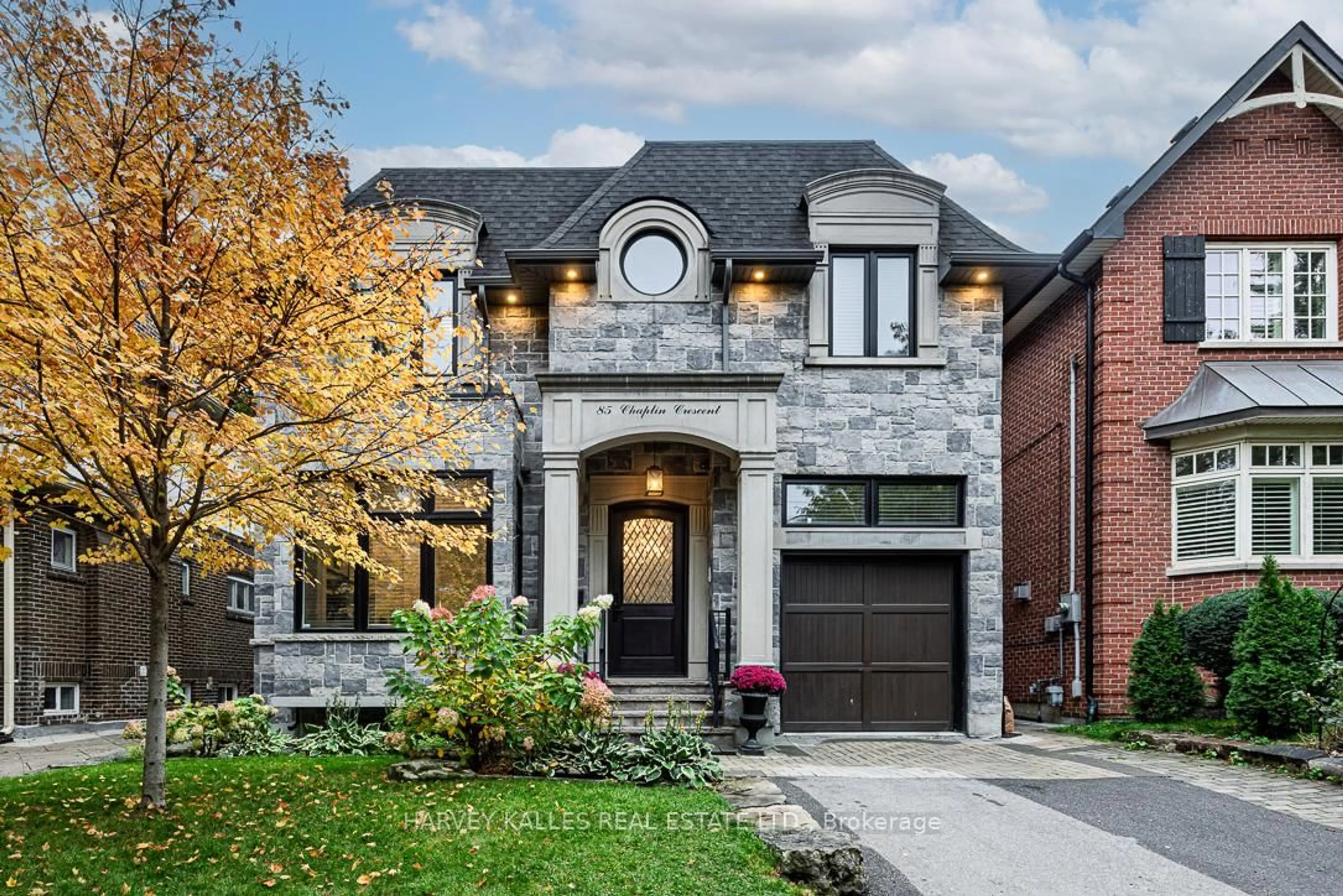 Home with brick exterior material, street for 85 Chaplin Cres, Toronto Ontario M5P 1A4