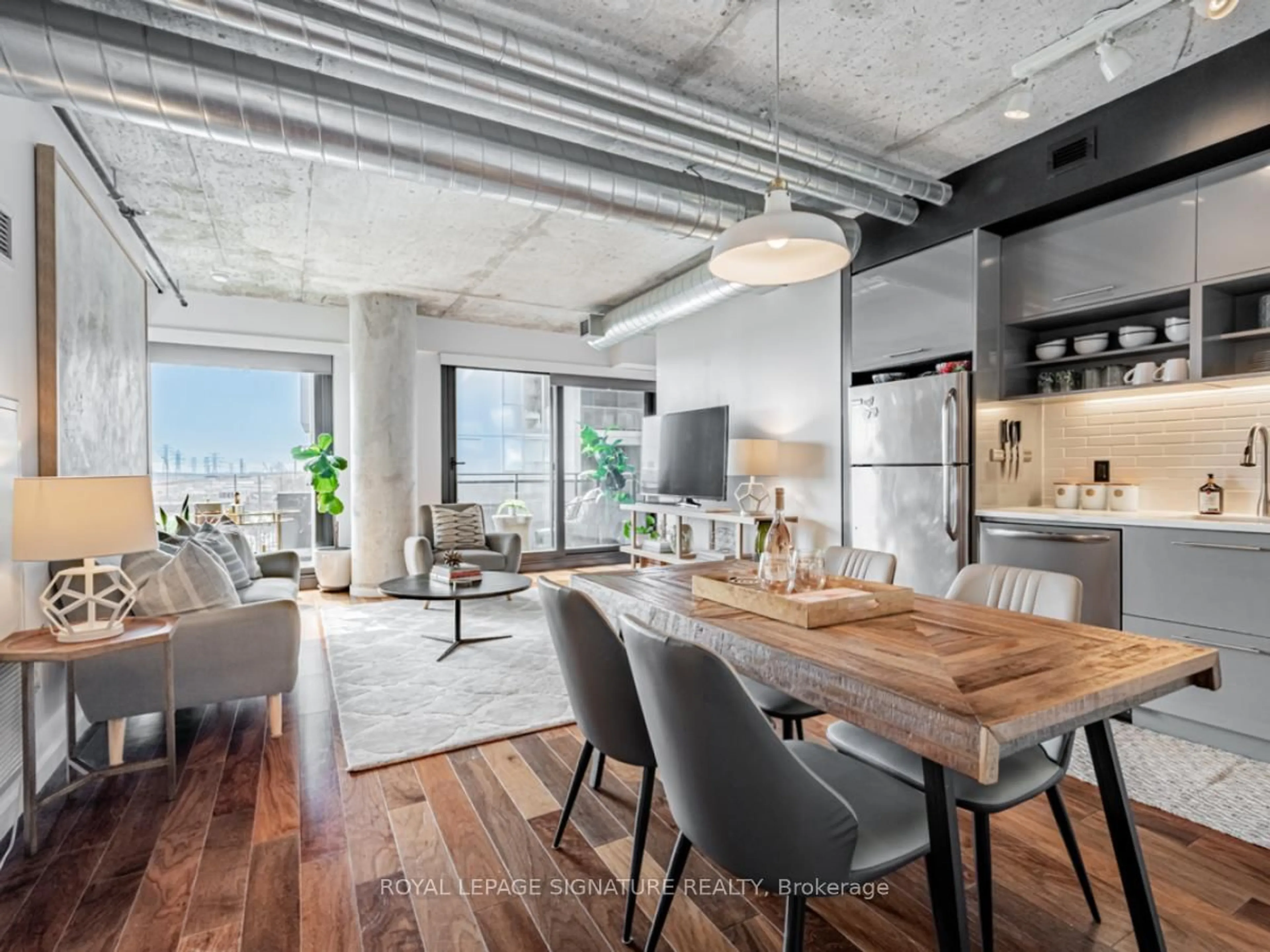 Unknown for 51 Trolley Cres #405, Toronto Ontario M5A 0E9