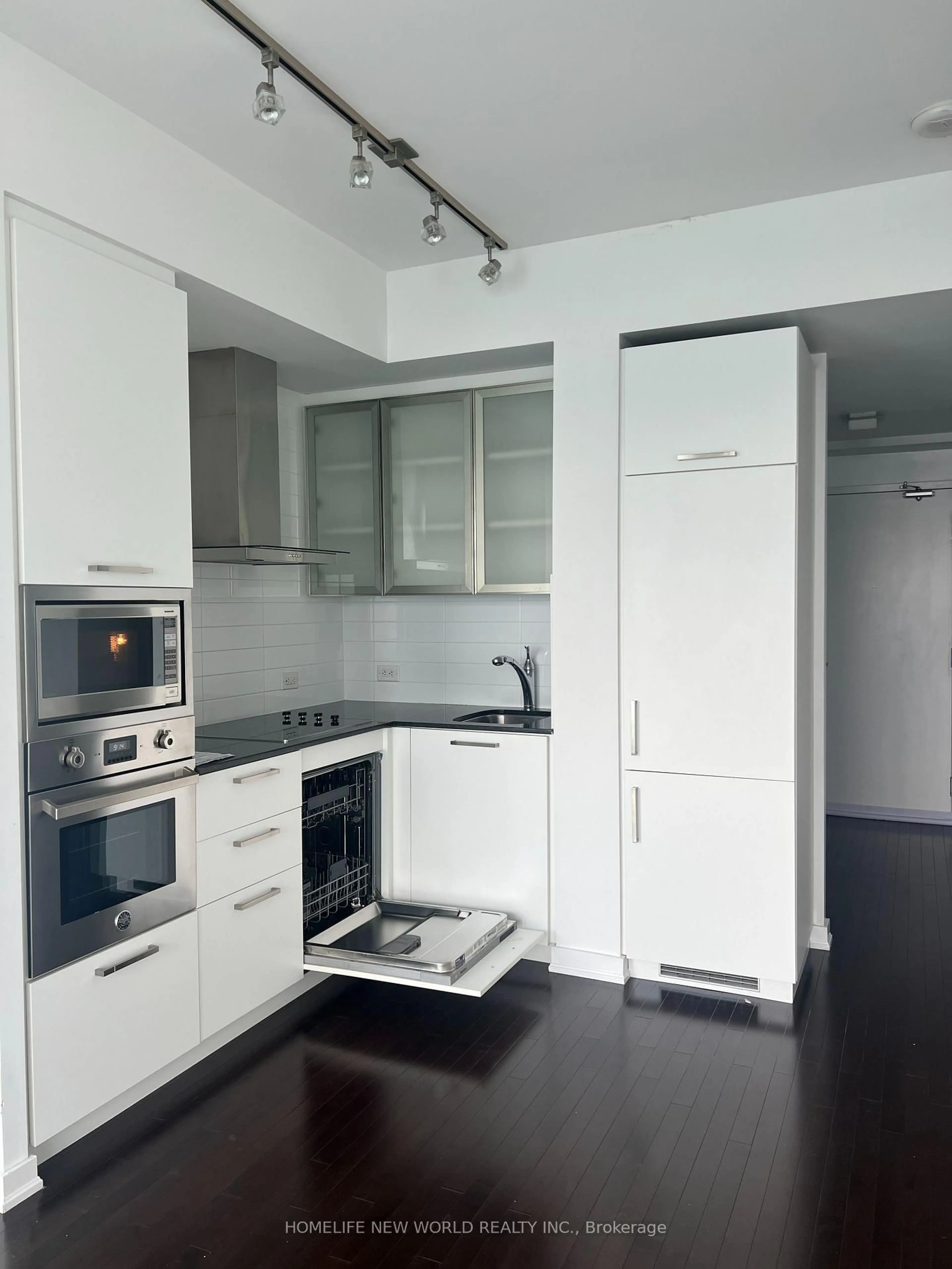 Standard kitchen, unknown for 14 York St #4910, Toronto Ontario M5J 0B1