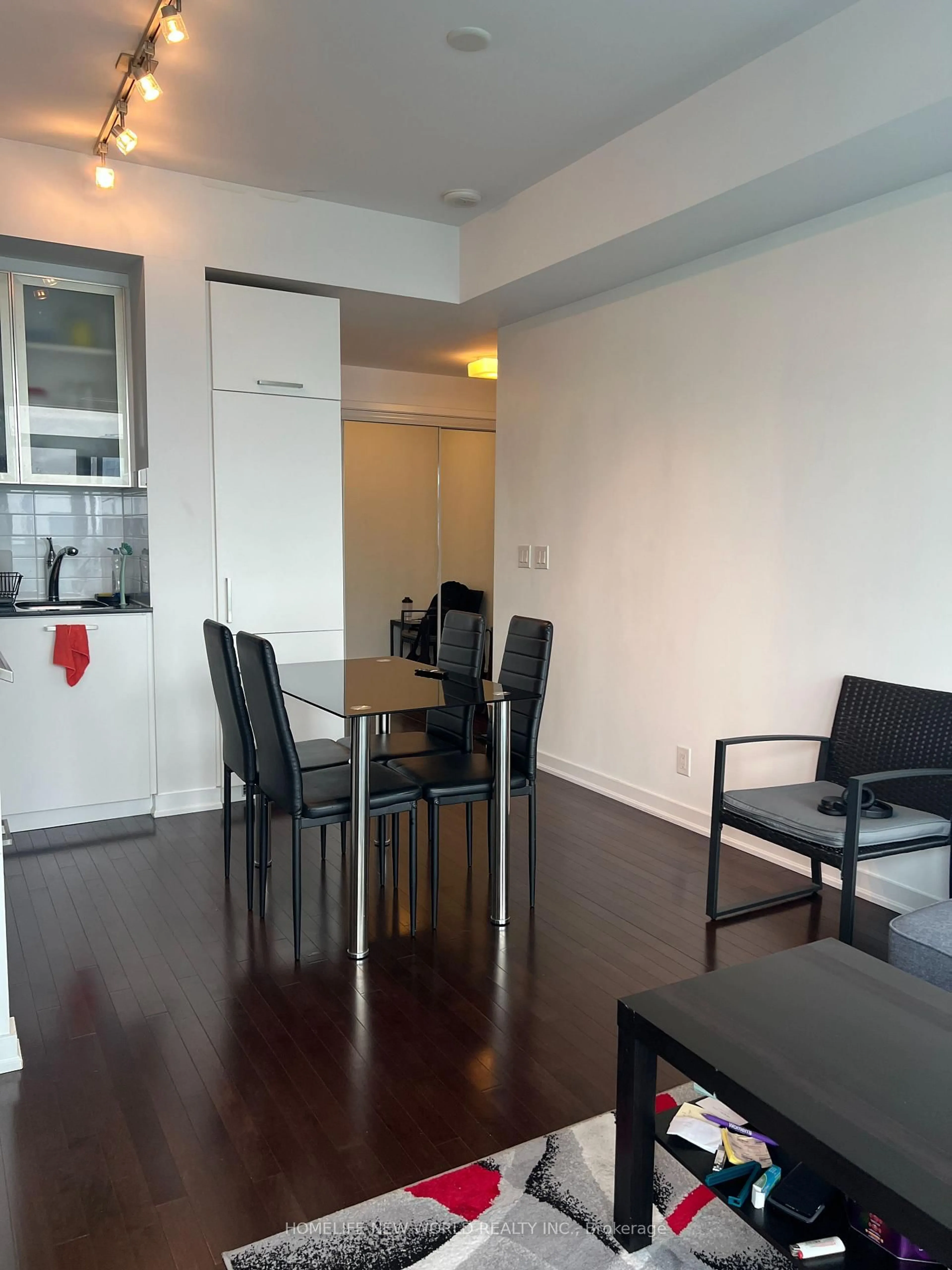 Unknown for 14 York St #4910, Toronto Ontario M5J 0B1