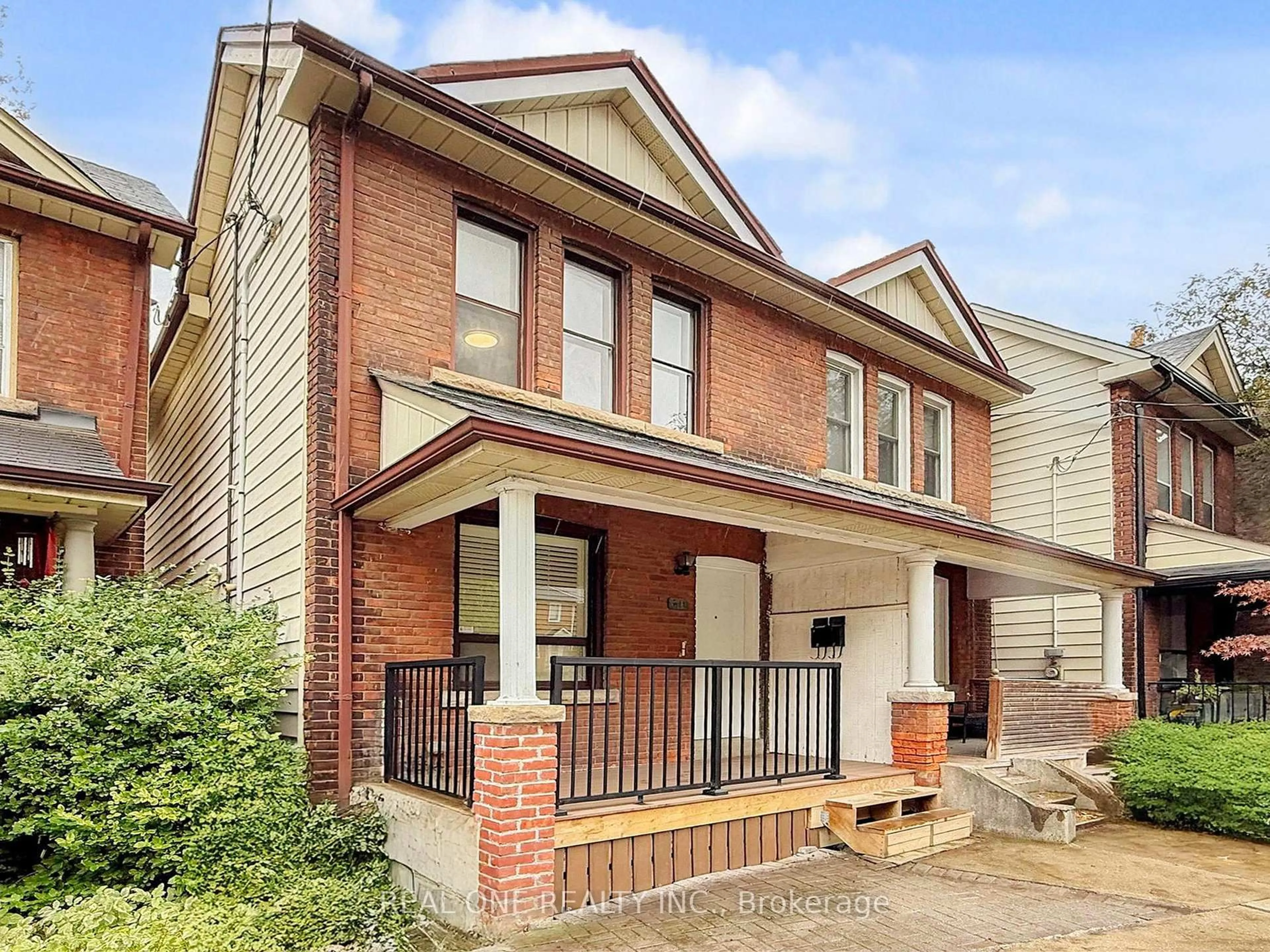 Home with brick exterior material, street for 611 Davenport Rd, Toronto Ontario M5R 1L2