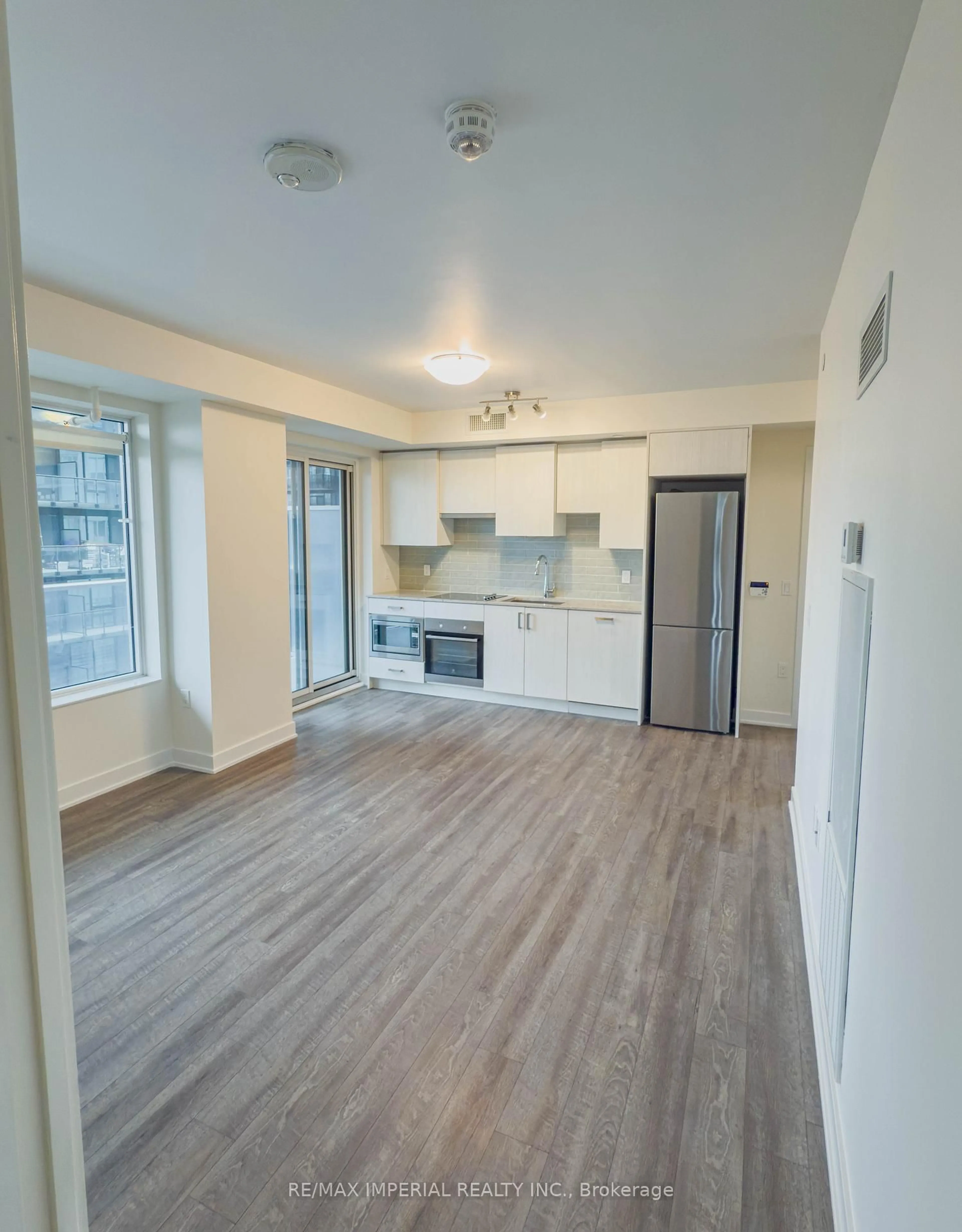 A pic of a room for 99 Broadway Ave #2203 Nt, Toronto Ontario M4P 0E3