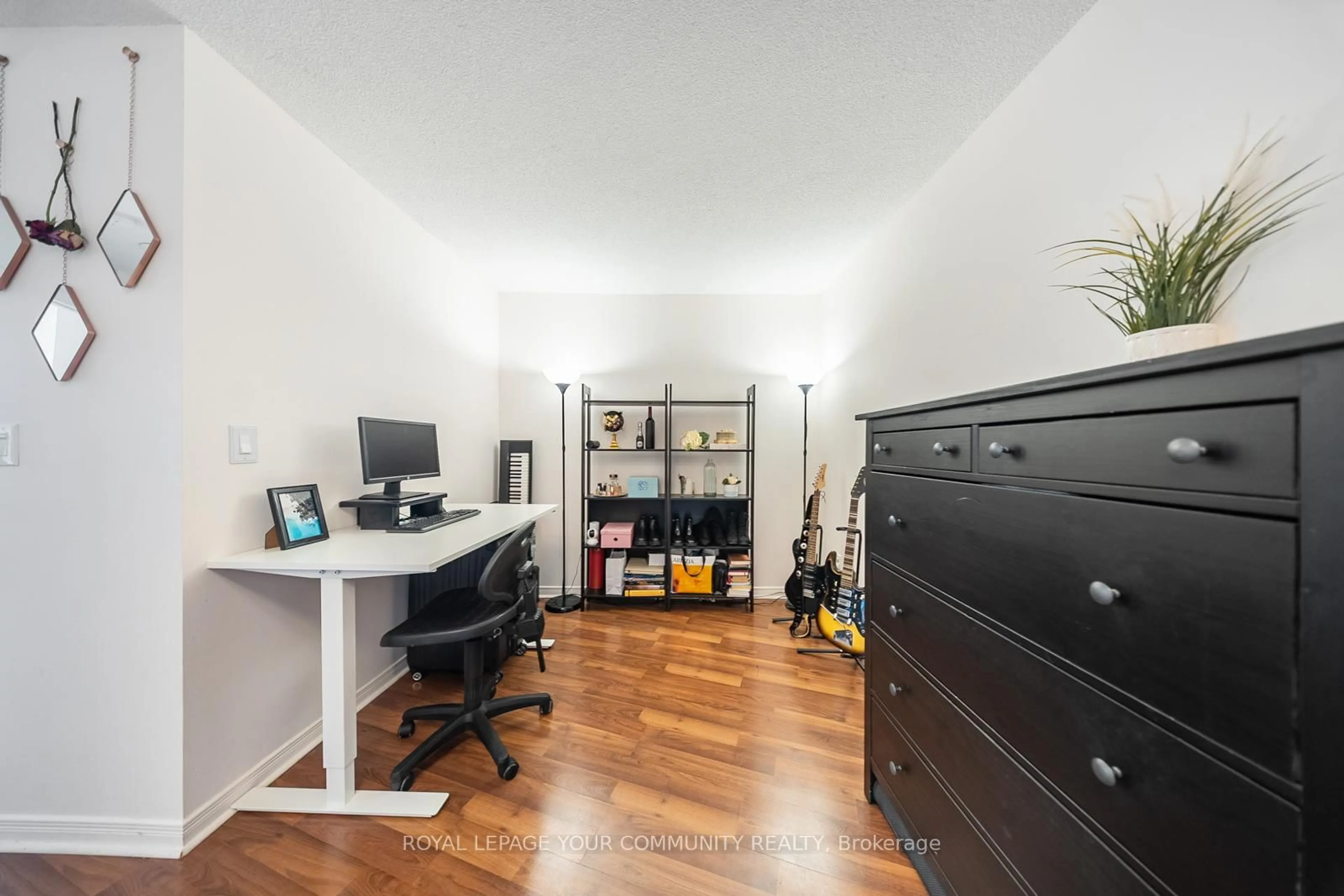 A pic of a room for 18 Valley Woods Rd #716, Toronto Ontario M3A 0A1