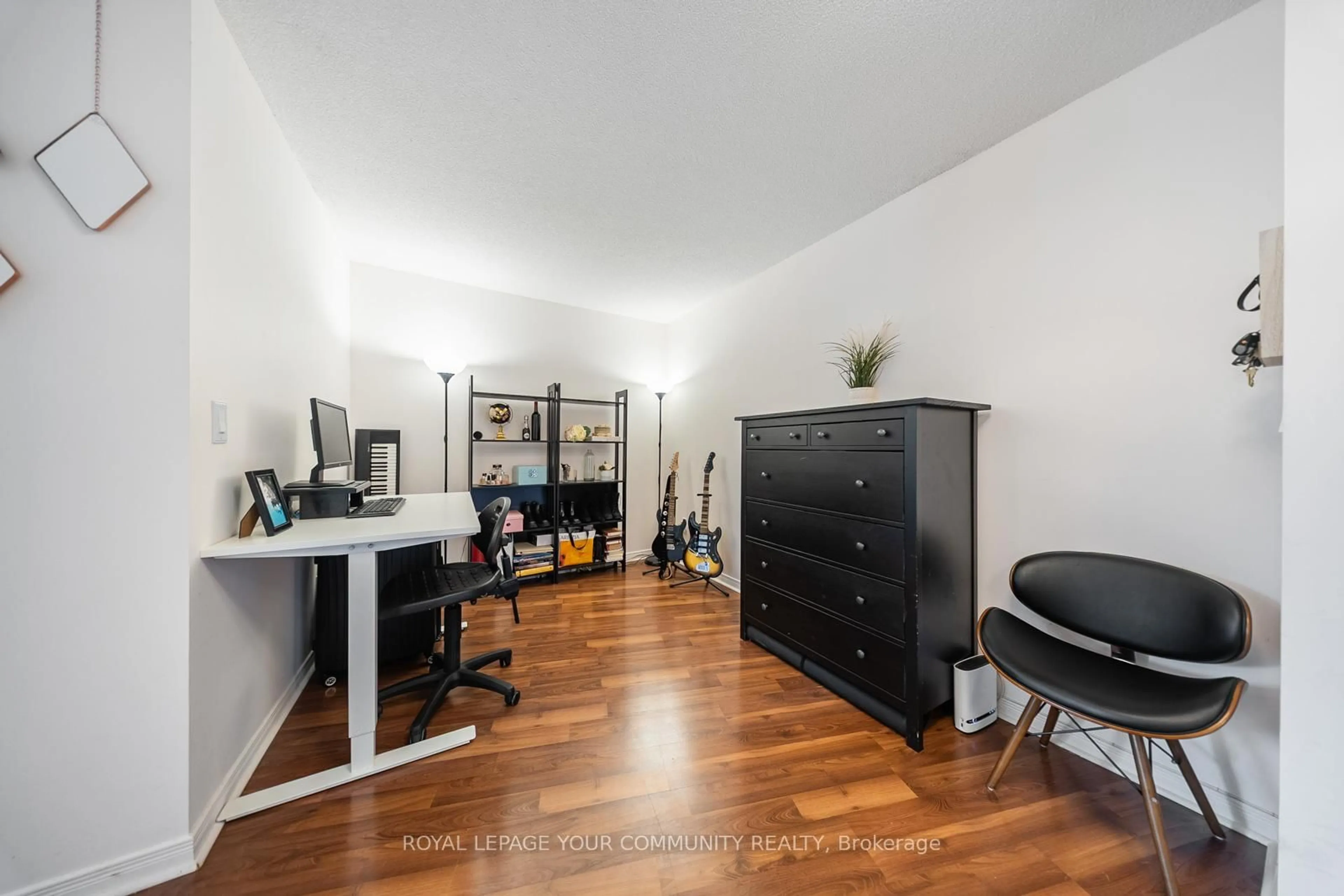 A pic of a room for 18 Valley Woods Rd #716, Toronto Ontario M3A 0A1