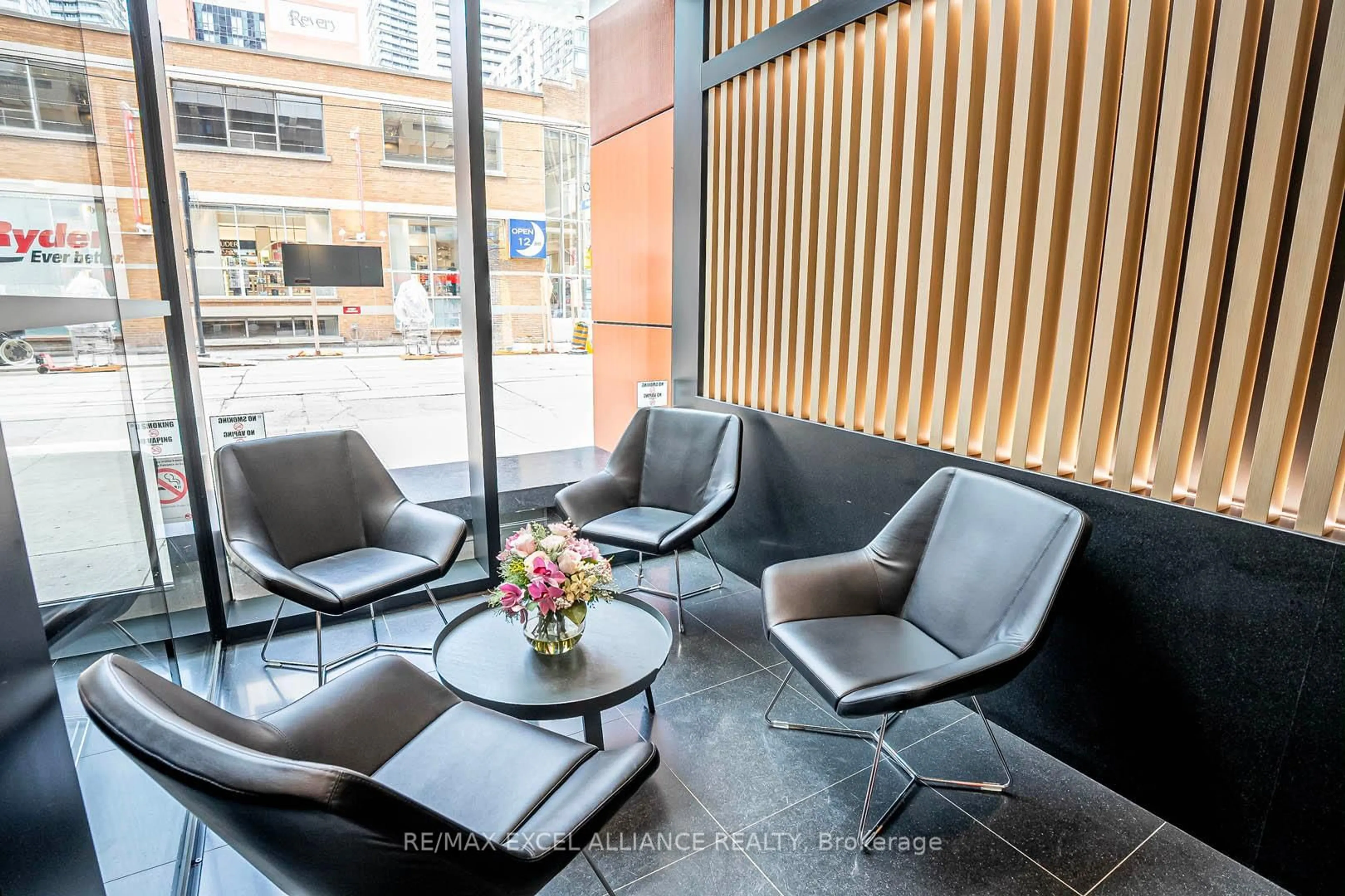 Unknown for 357 King St #503, Toronto Ontario M5V 0S7