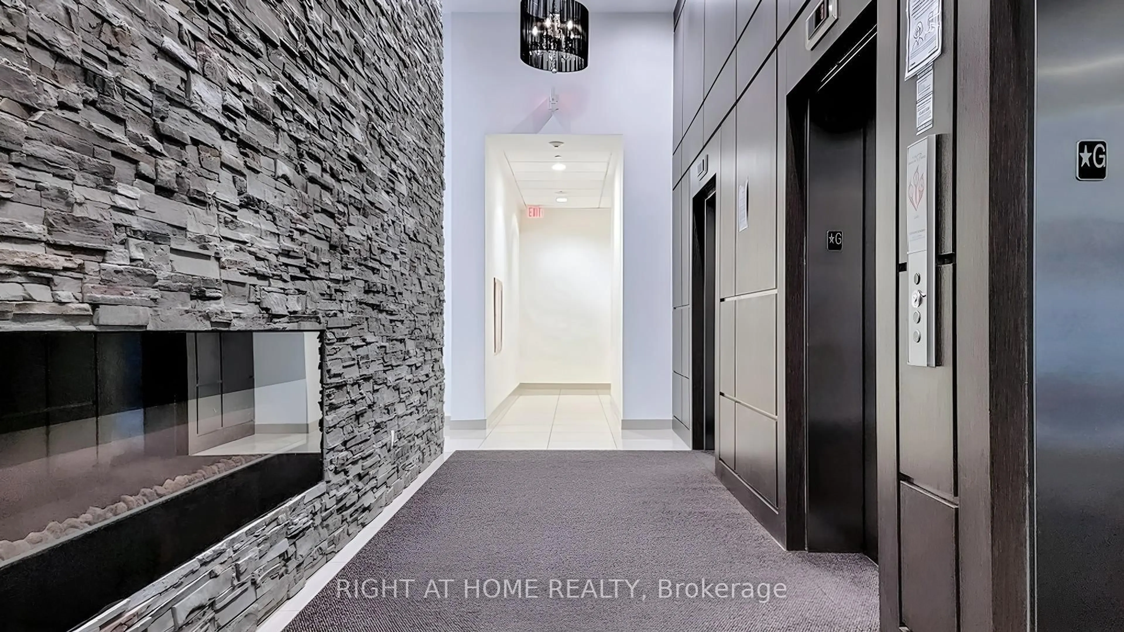 Indoor entryway for 2756 Old Leslie St #1110, Toronto Ontario M2K 0E2