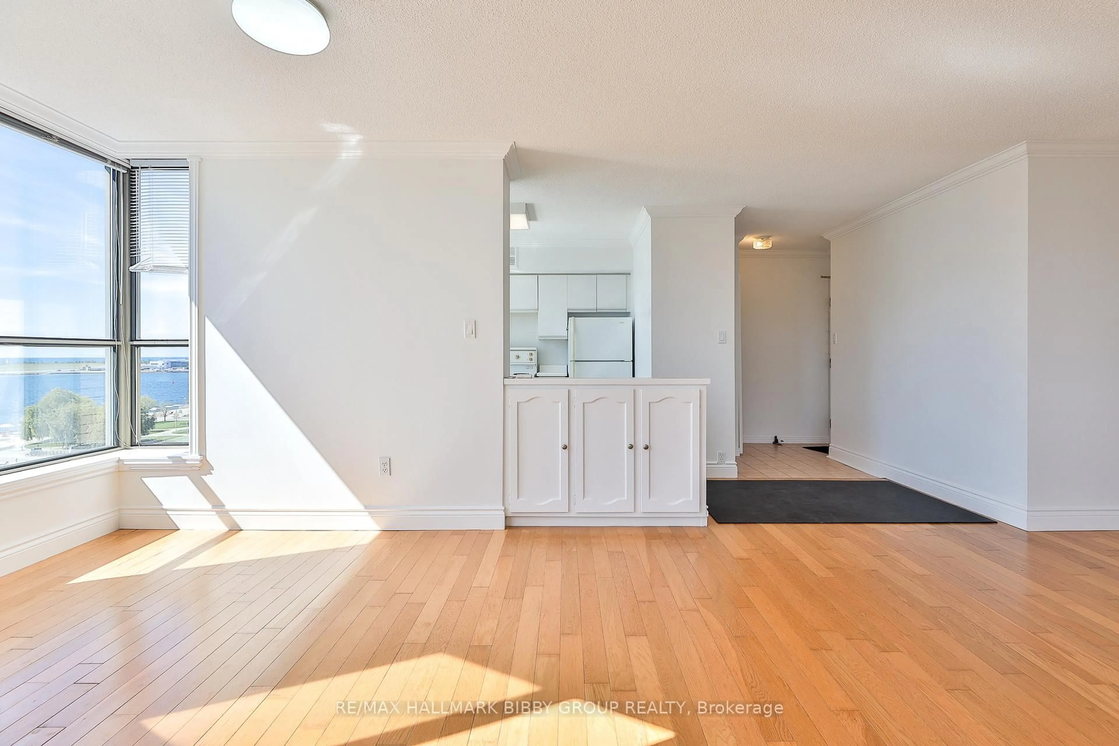 Unknown for 270 Queens Quay Blvd #801, Toronto Ontario M5J 2N4