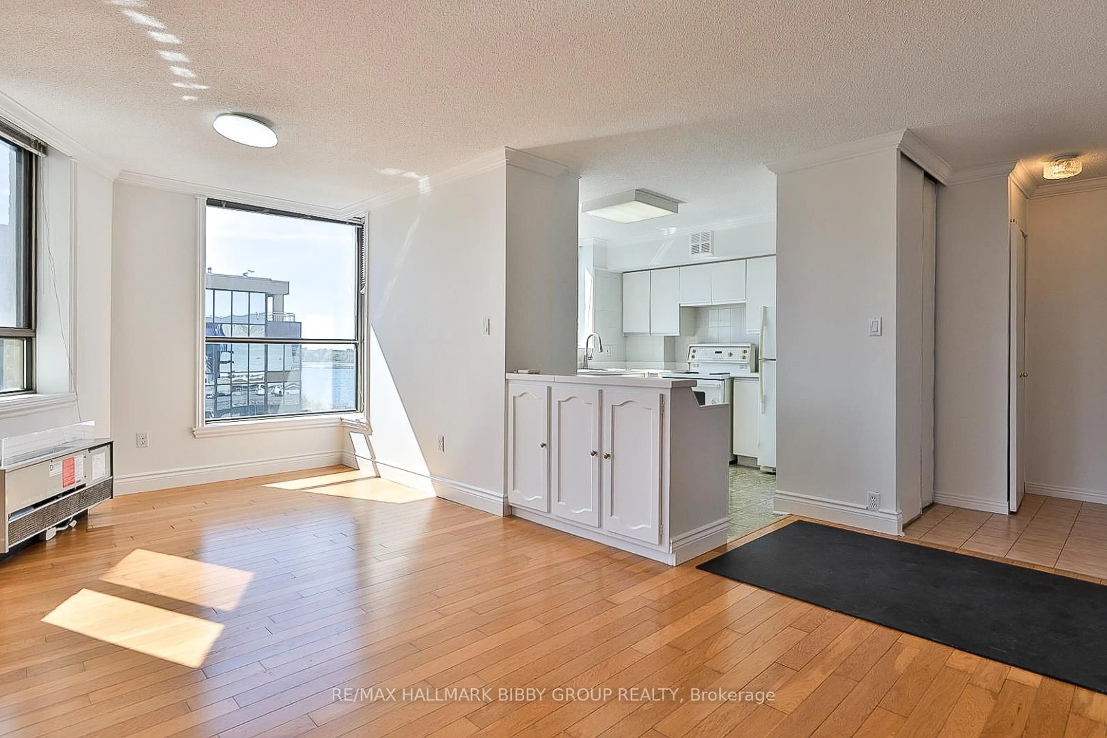 Unknown for 270 Queens Quay Blvd #801, Toronto Ontario M5J 2N4