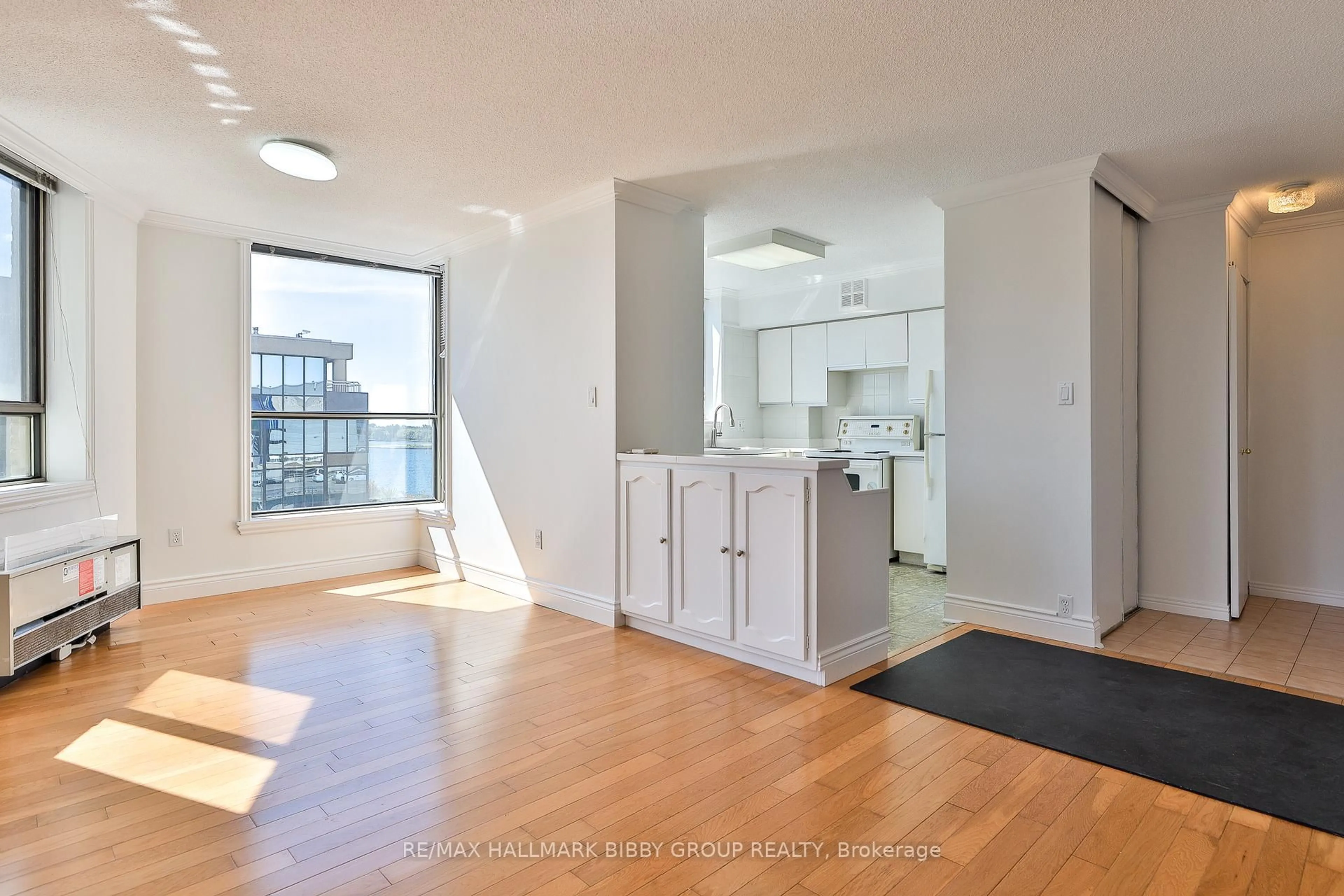 Unknown for 270 Queens Quay Blvd #801, Toronto Ontario M5J 2N4