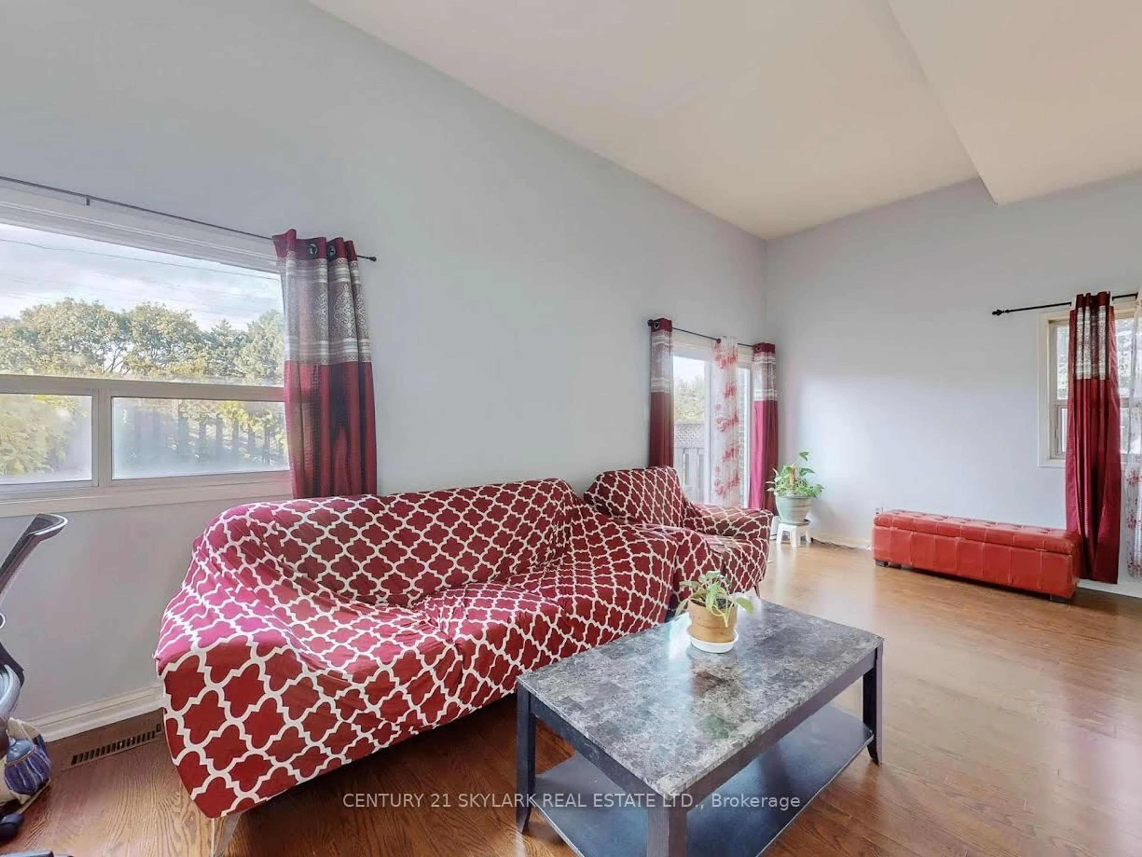 Living room with furniture, unknown for 2 Dove Hawk Way, Toronto Ontario M2R 3M2