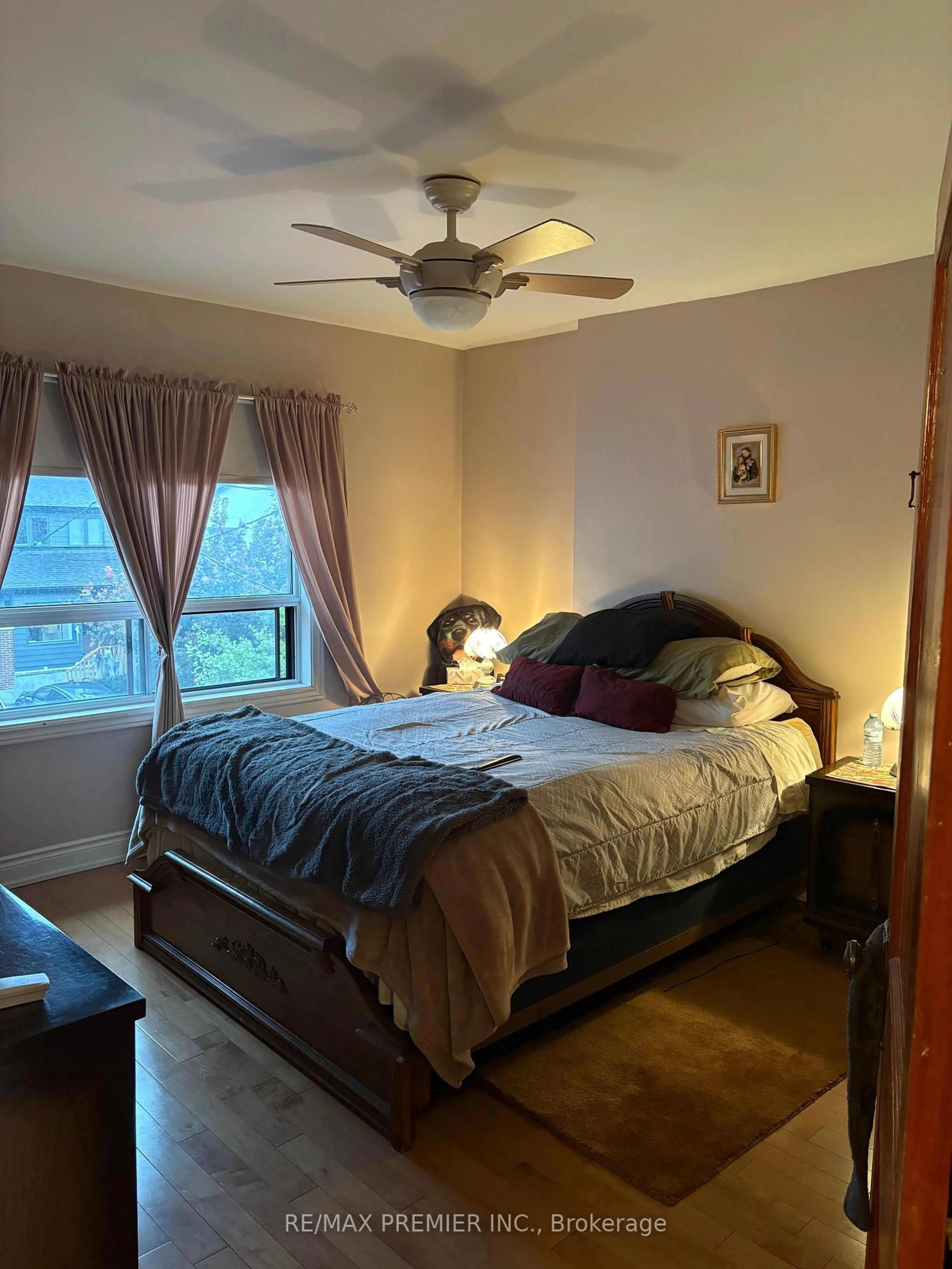 A pic of a room for 8 Normanna Ave, Toronto Ontario M6C 1H2
