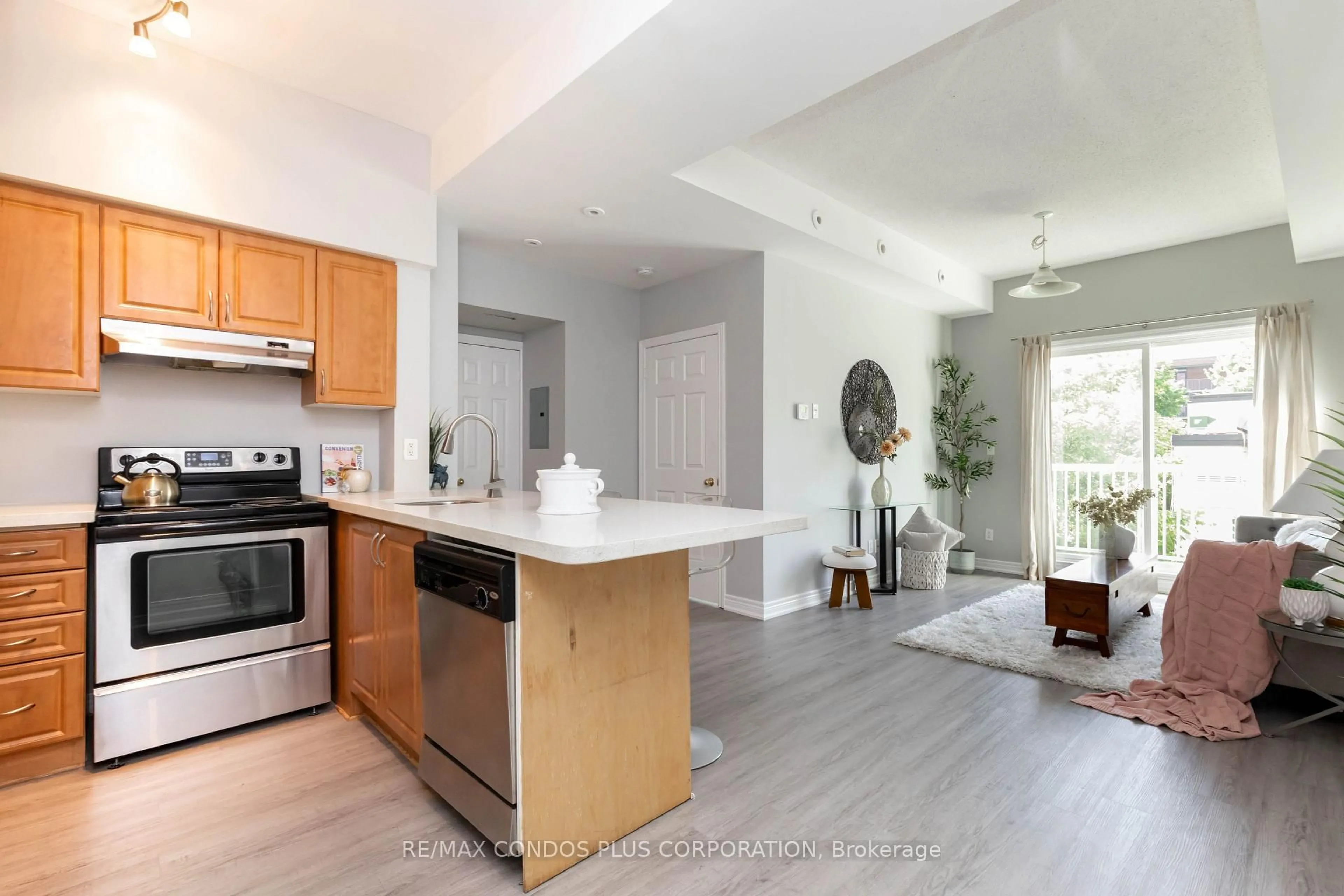 Open concept kitchen, unknown for 179 Bleecker St #237, Toronto Ontario M4X 1L9