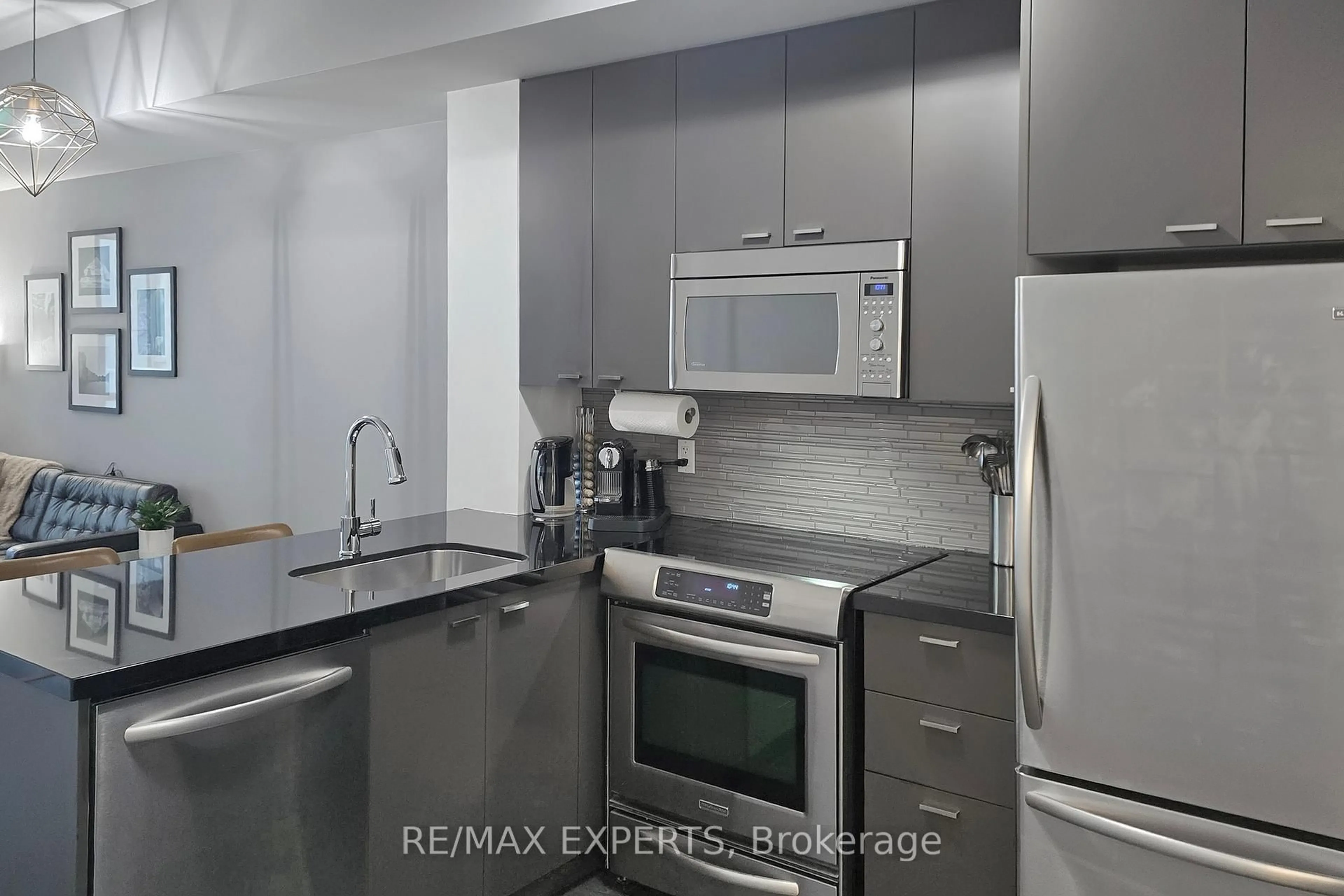 Standard kitchen, unknown for 775 King St #1013, Toronto Ontario M5V 2K3