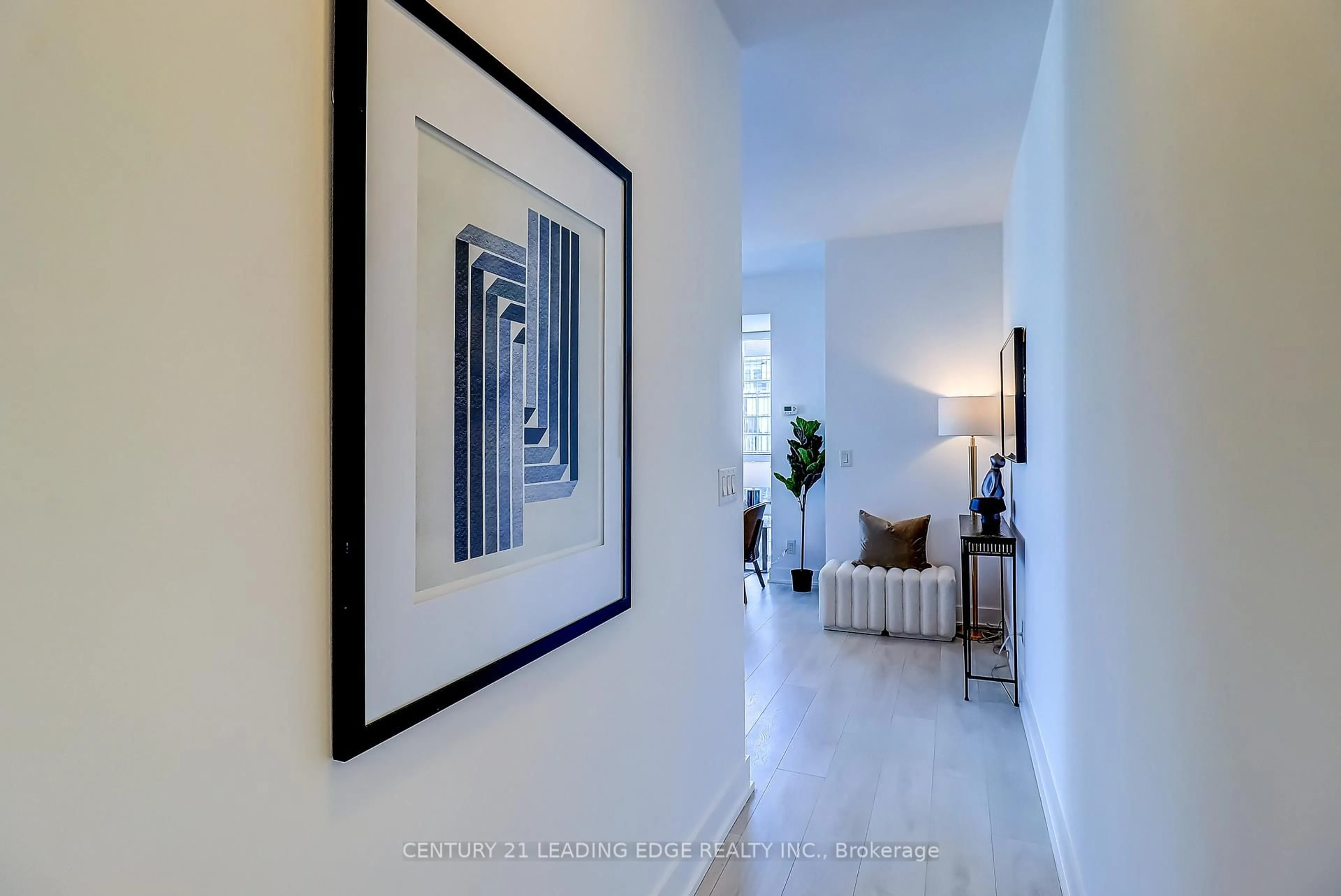 Indoor entryway for 318 Richmond St #3904, Toronto Ontario M5V 0B4