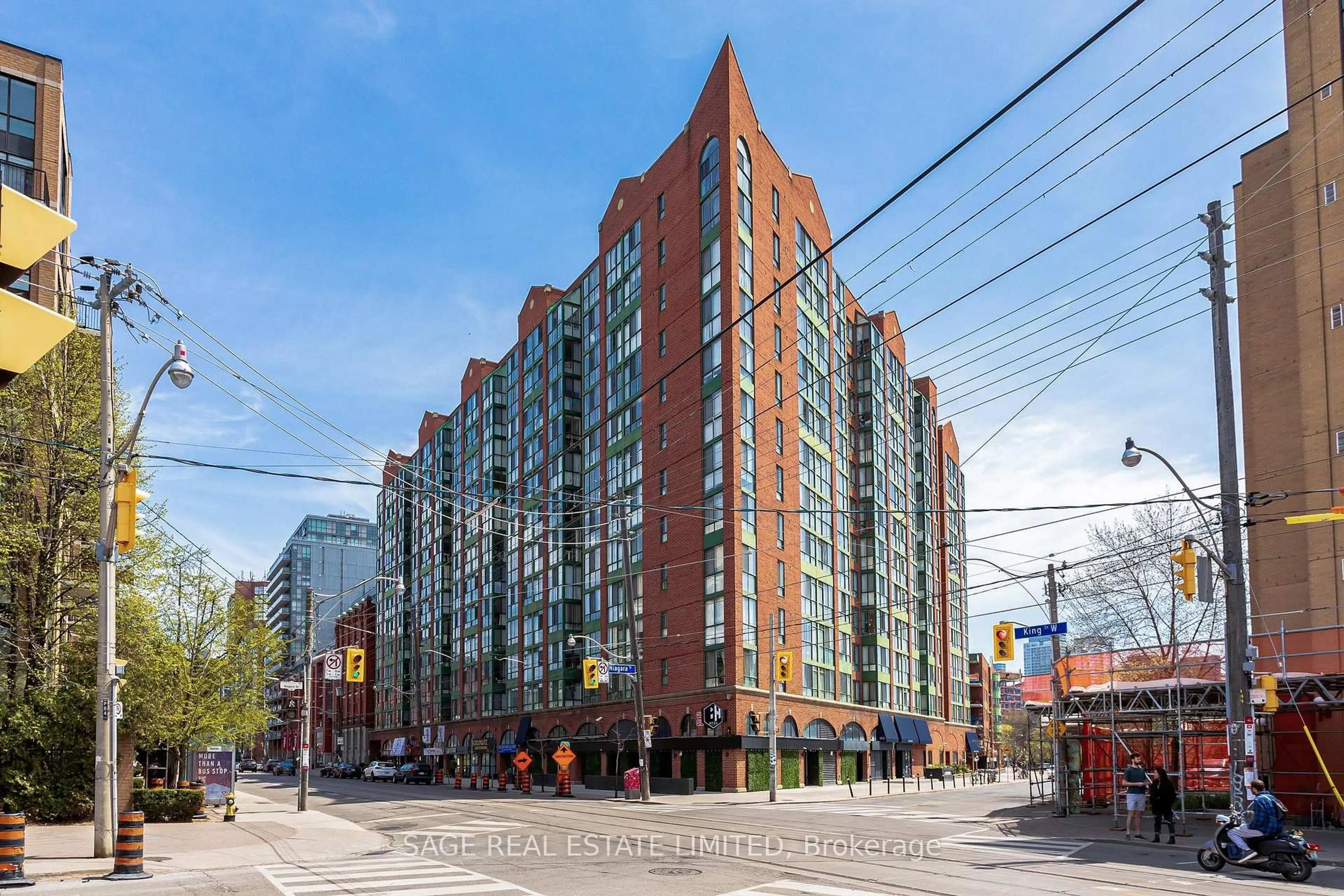 Unknown for 801 King St #420, Toronto Ontario M5V 3C9