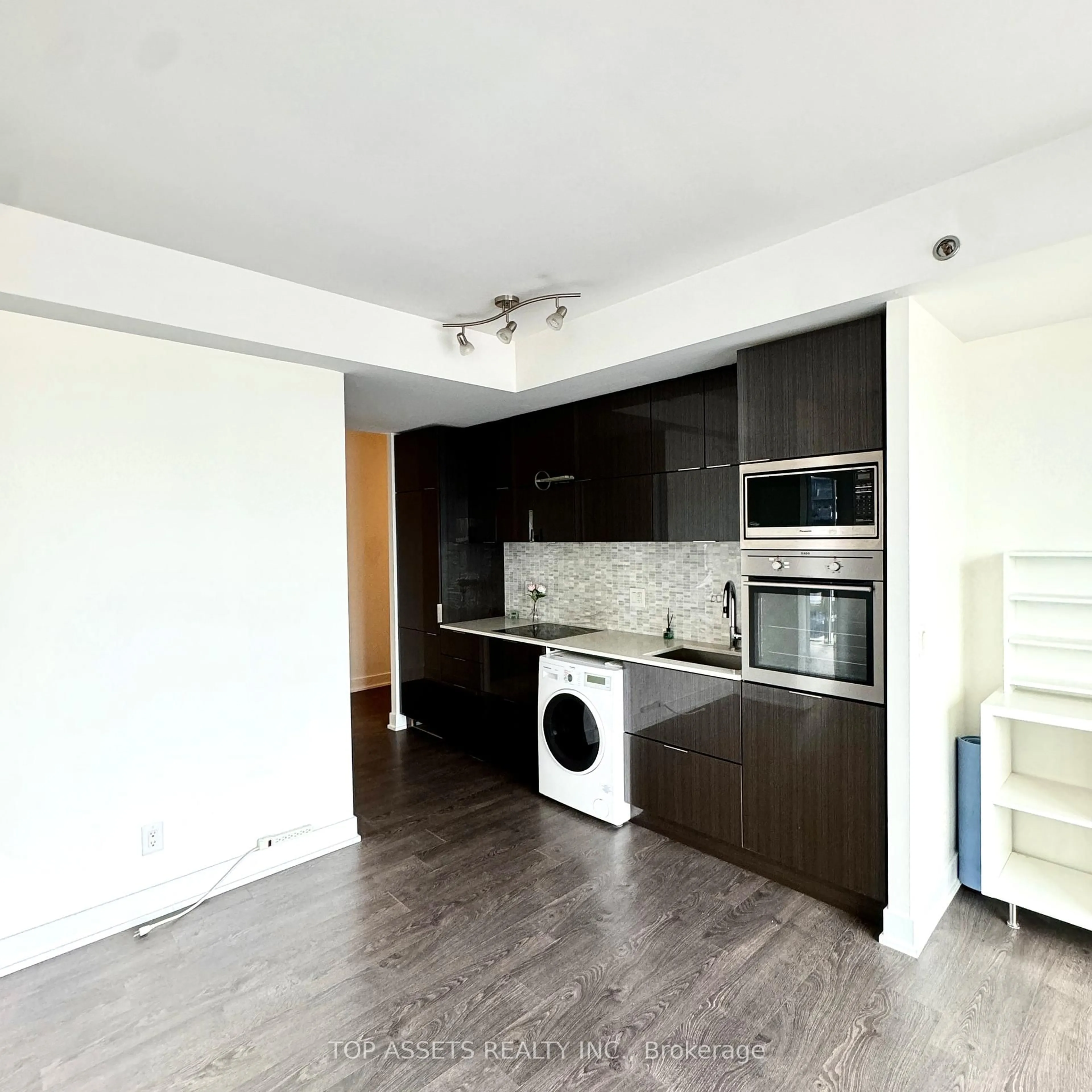 Unknown for 318 Richmond St #3006, Toronto Ontario M5V 0B4