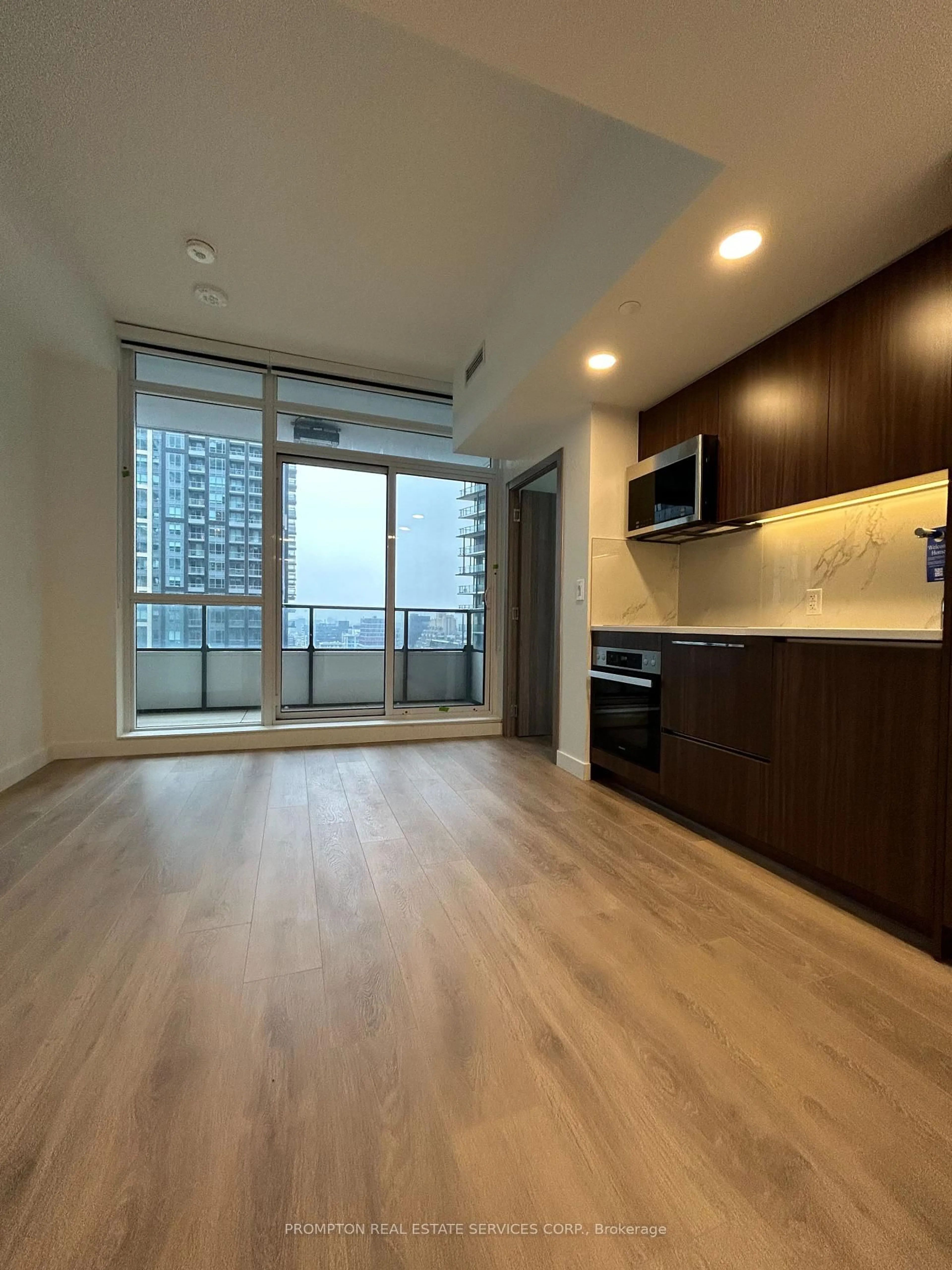 Unknown for 38 Widmer St #2509, Toronto Ontario M5V 2E9