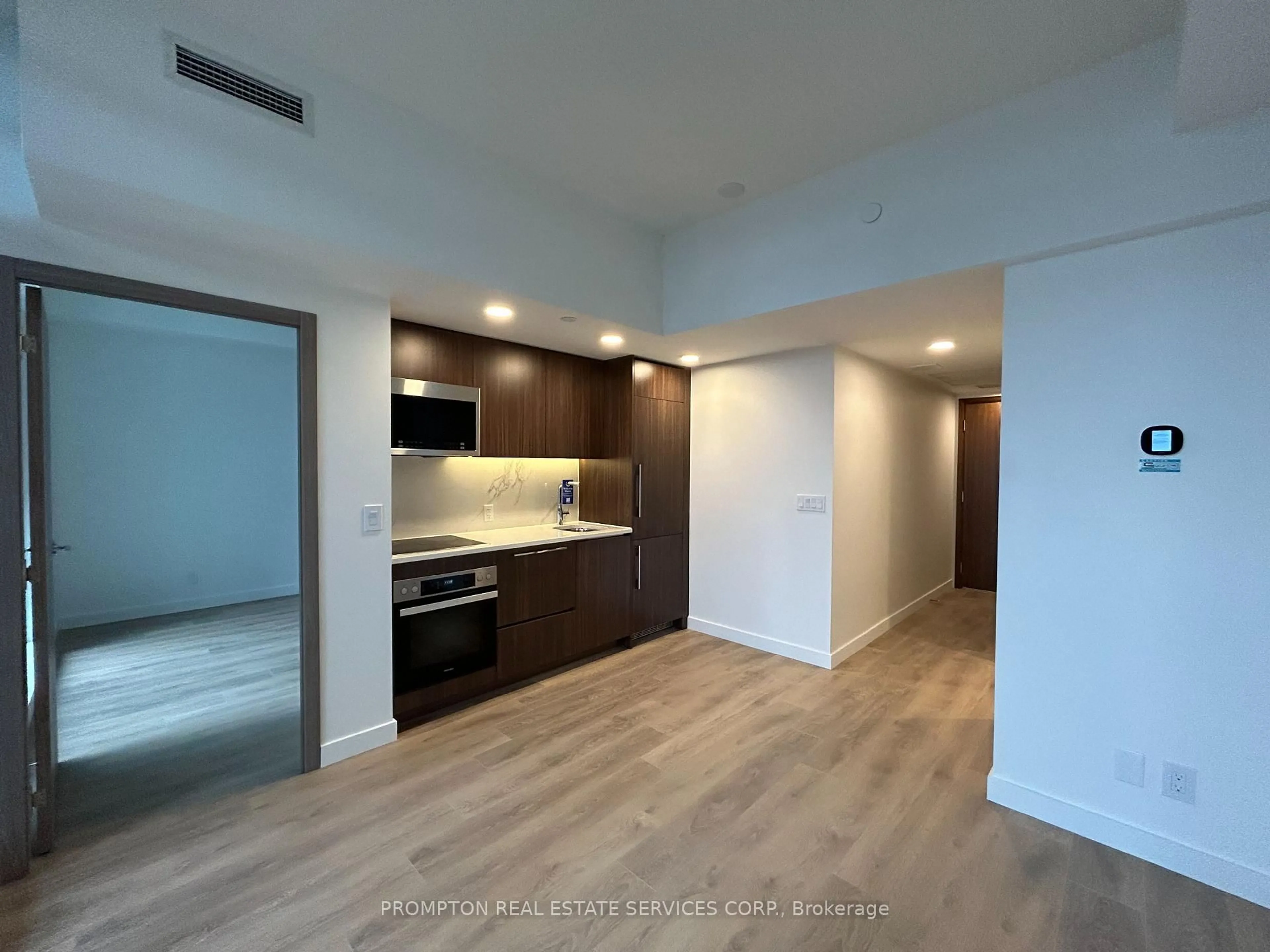 A pic of a room for 38 Widmer St #2509, Toronto Ontario M5V 2E9
