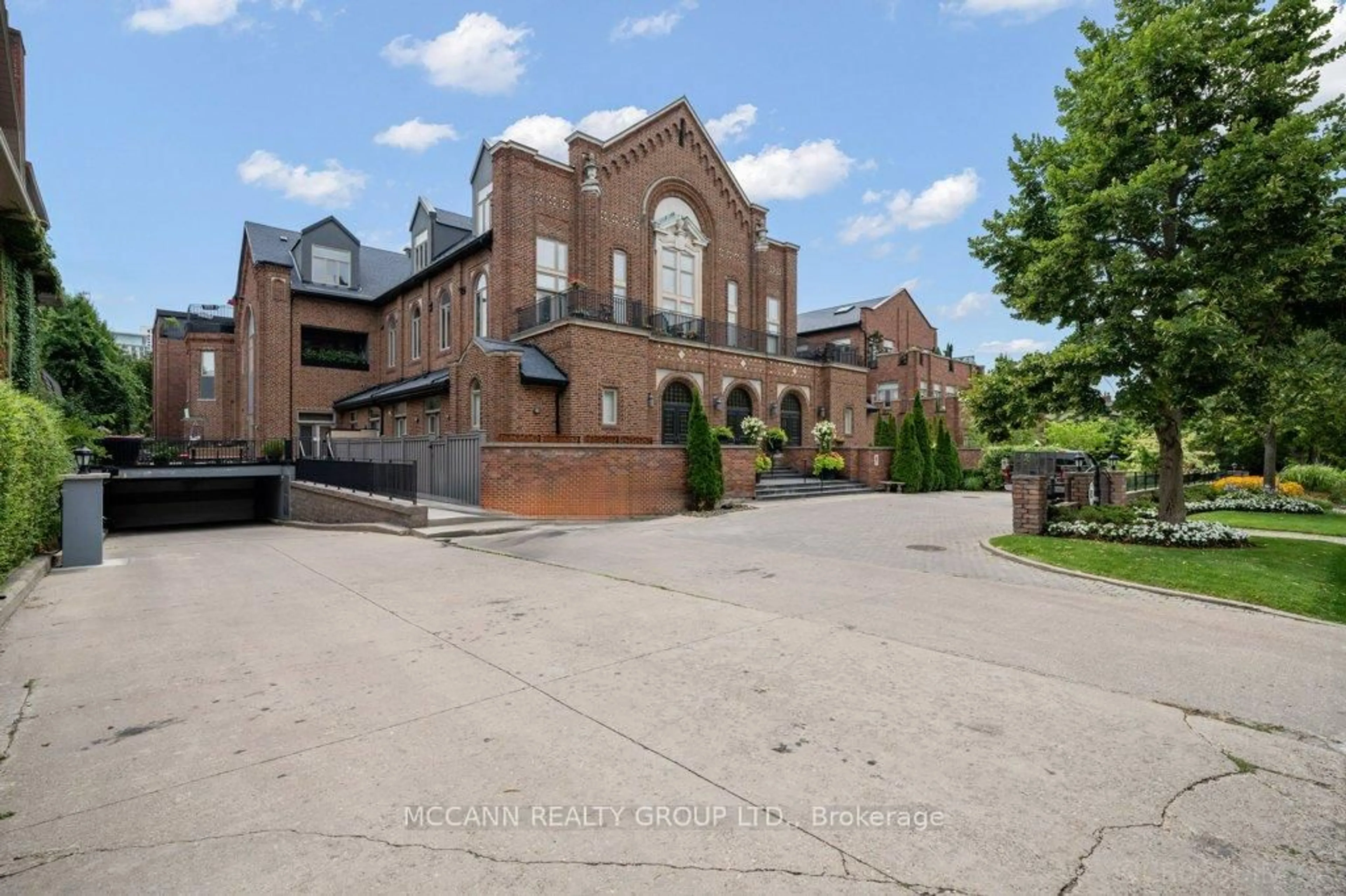 Patio, unknown for 65 Sheldrake Blvd #208, Toronto Ontario M4P 2B1