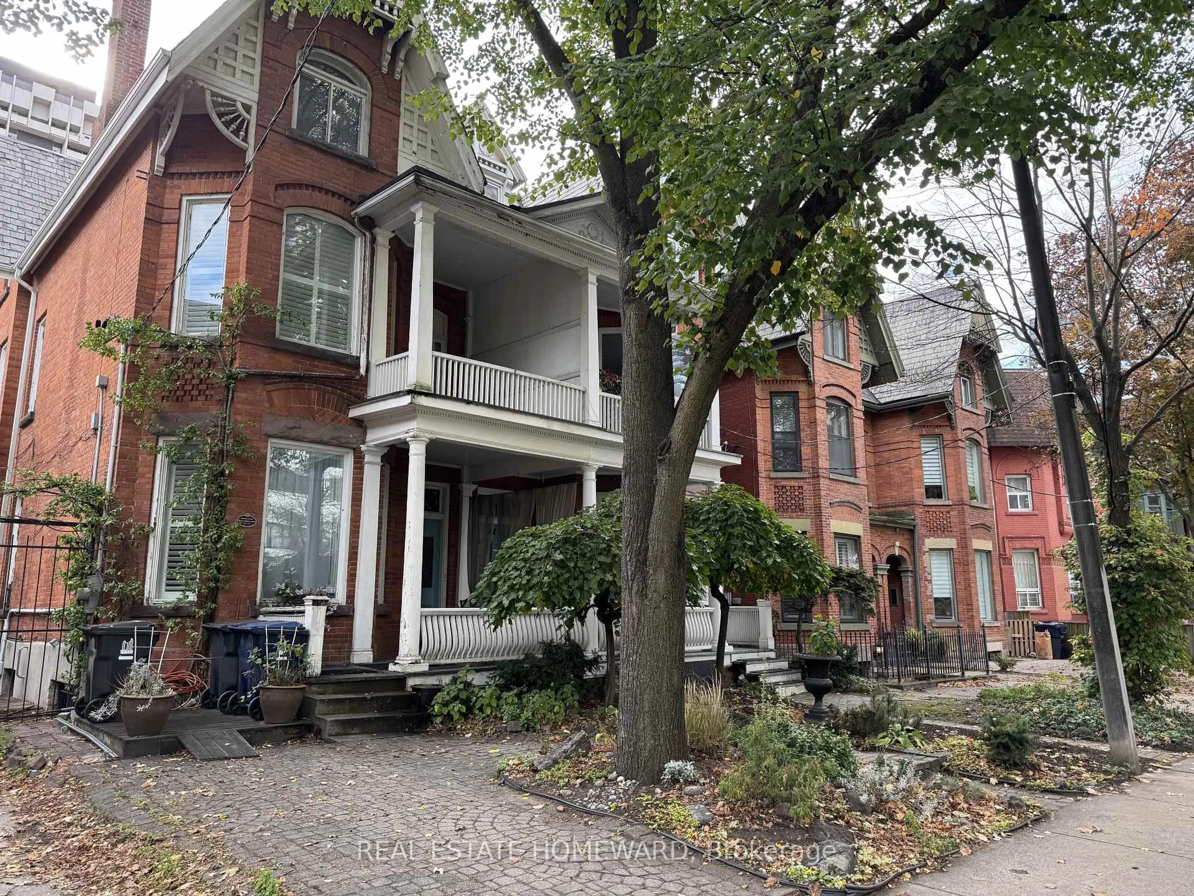 Home with brick exterior material, street for 109 Gloucester St, Toronto Ontario M4Y 1M2