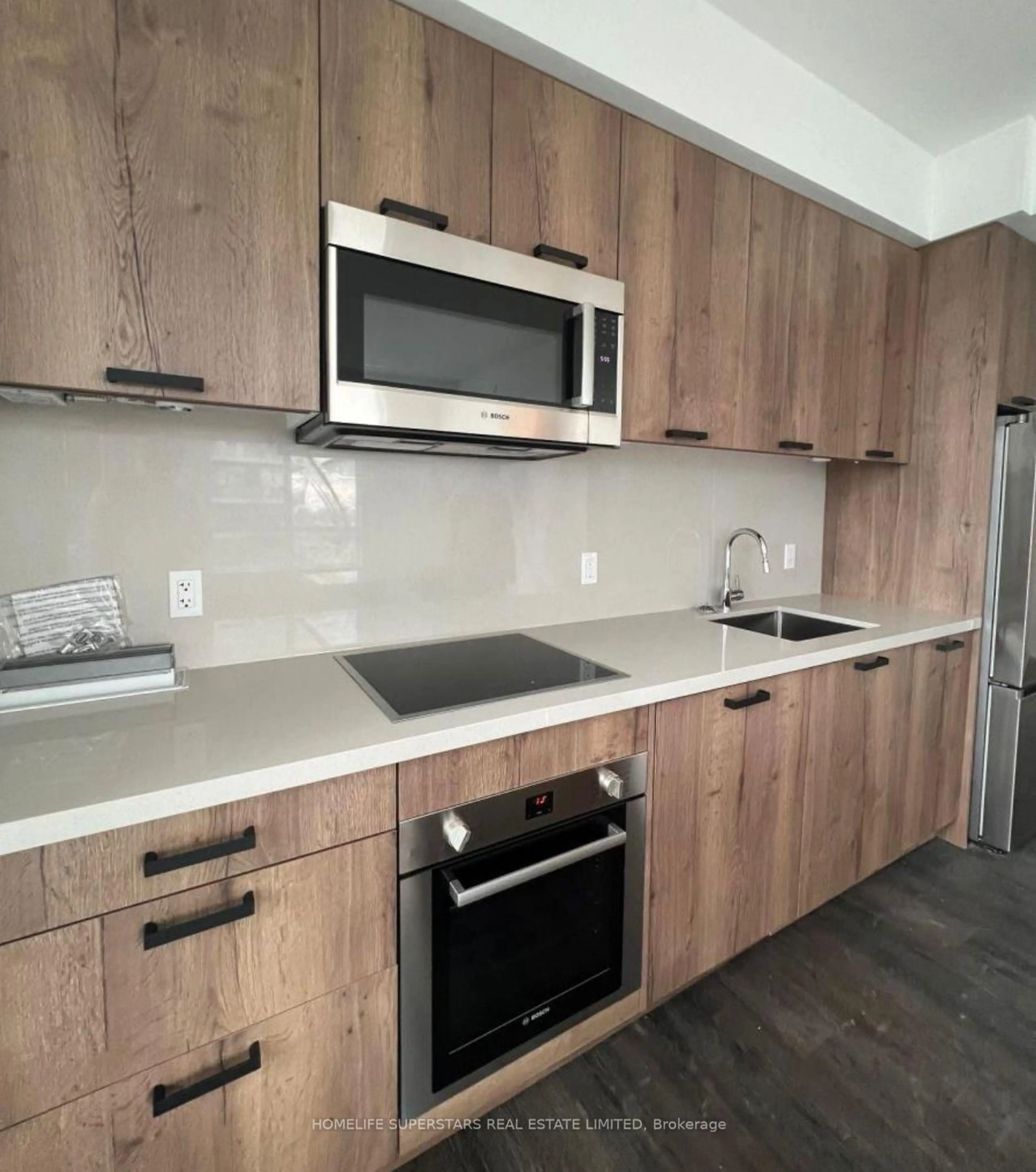 Standard kitchen, unknown for 2 Teagarden Crt #707, Toronto Ontario M2N 5Z9