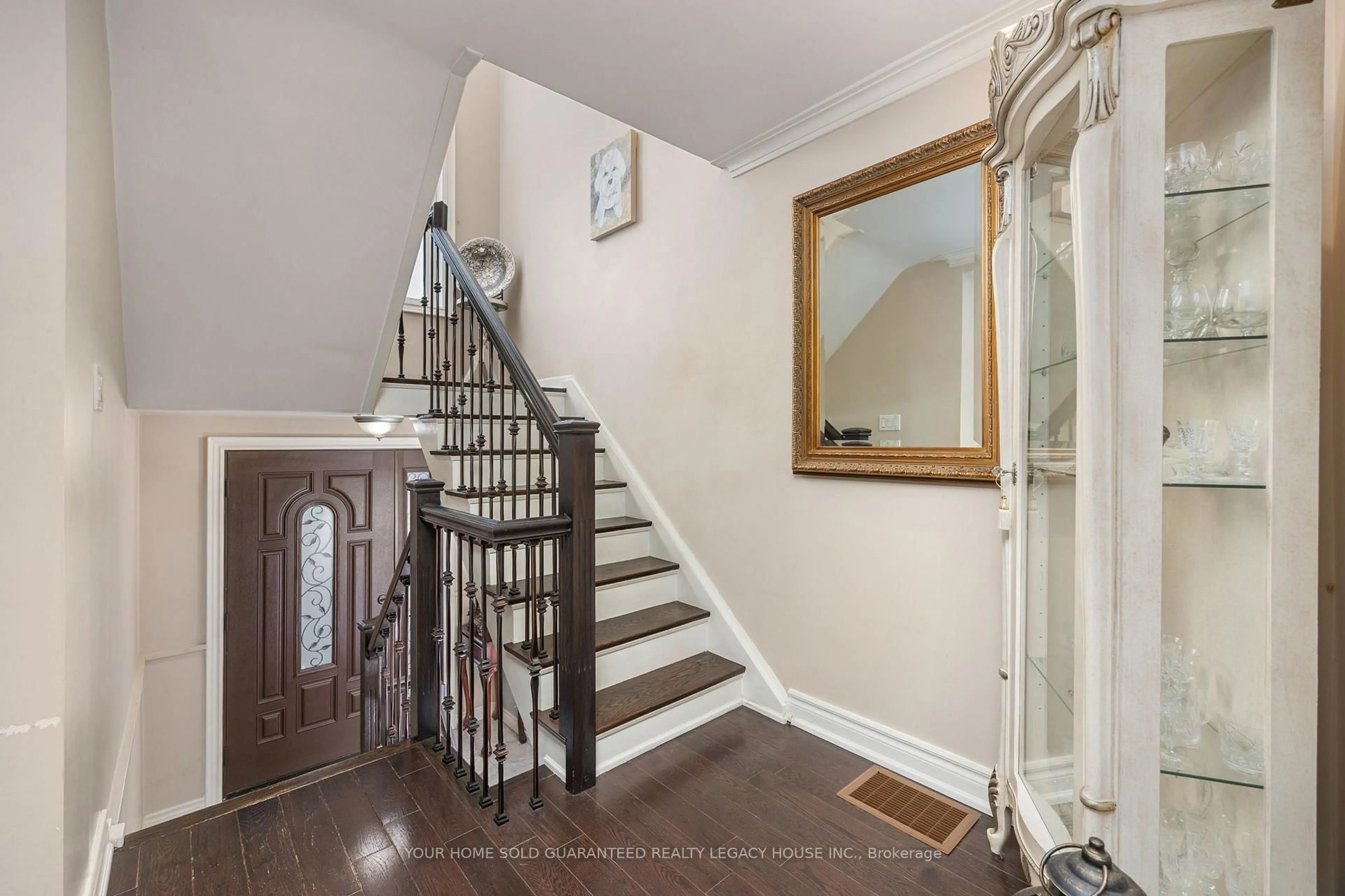 Unknown for 18 Wyndcliff Cres, Toronto Ontario M4A 2K1