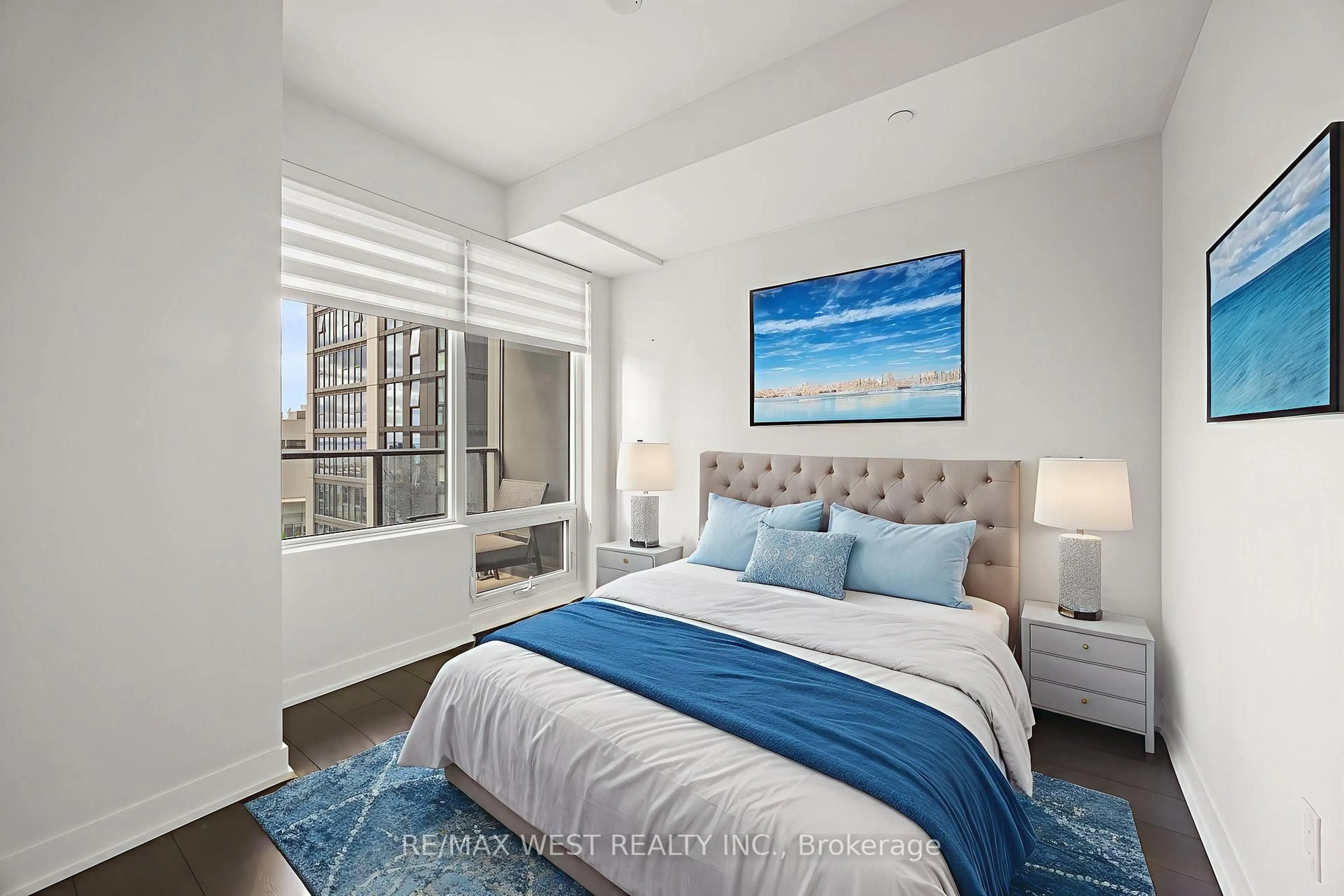 Bedroom with bed, unknown for 115 Blue Jays Way #4506, Toronto Ontario M5V 0N4