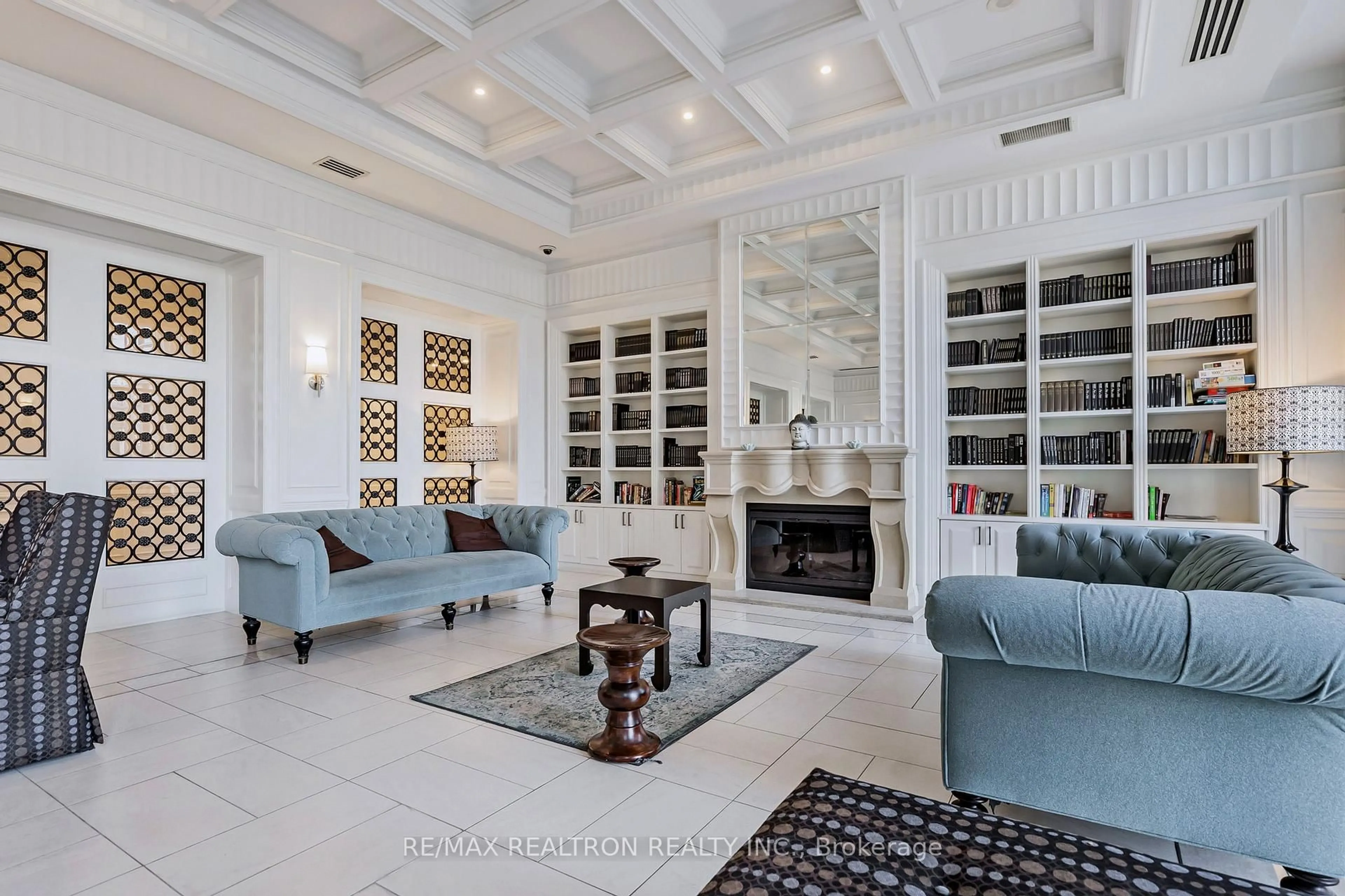Living room with furniture, ceramic/tile floor for 15 Greenview Ave #2604, Toronto Ontario M2M 1R2