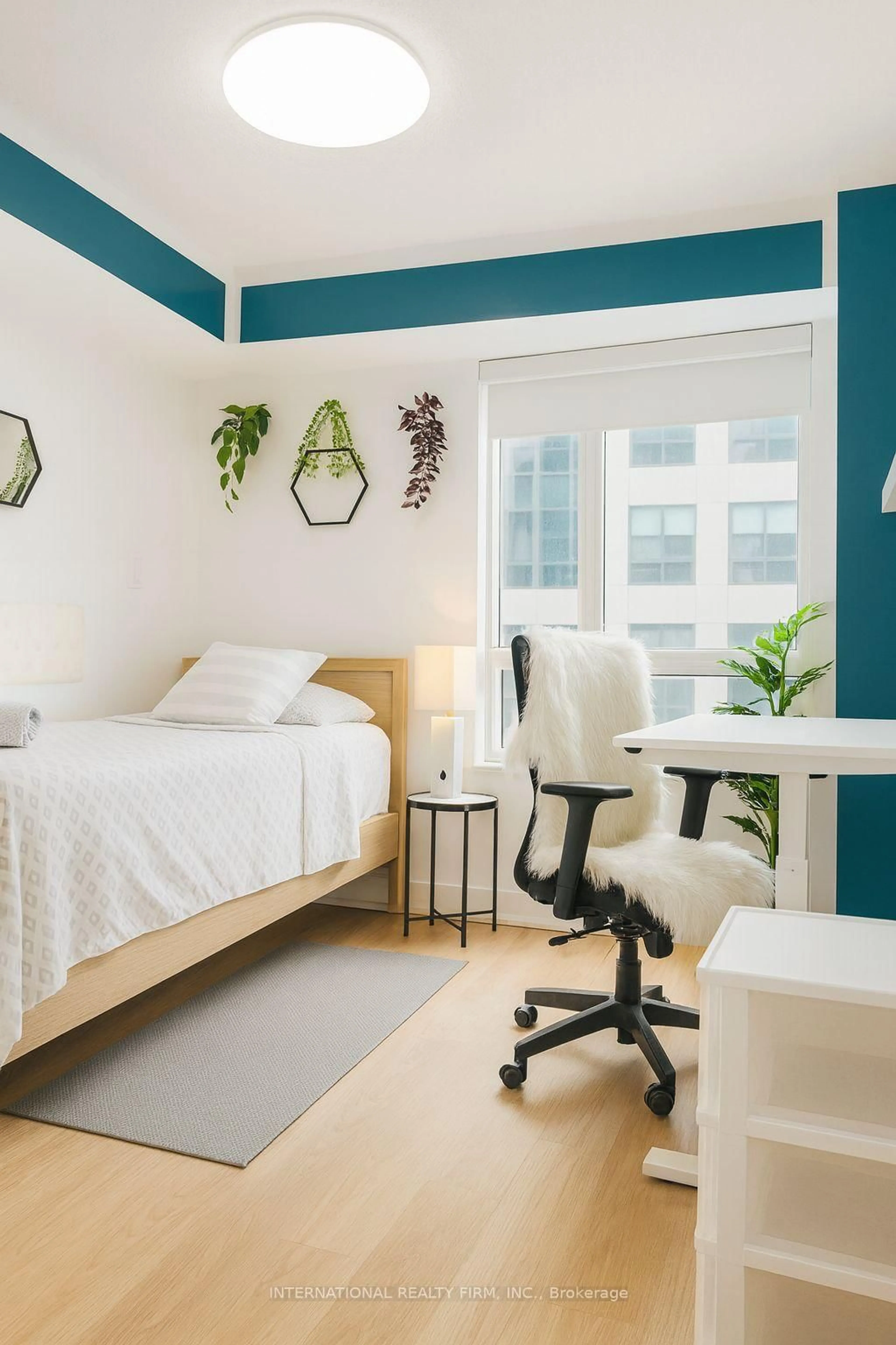A pic of a room for 20 Blue Jays Way #814, Toronto Ontario M5V 3W6