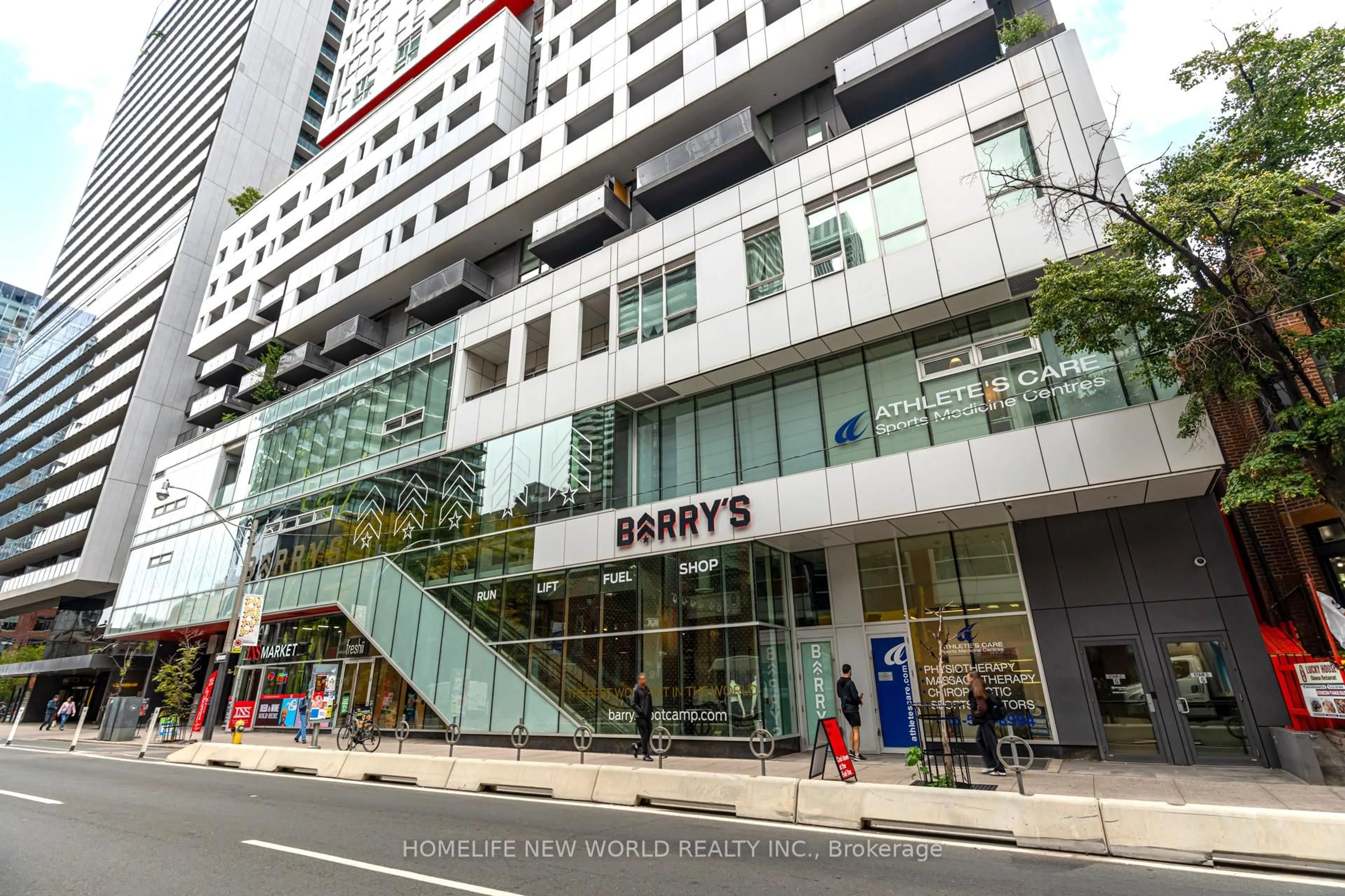 Lobby for 318 Richmond St #2410, Toronto Ontario M5V 1X2