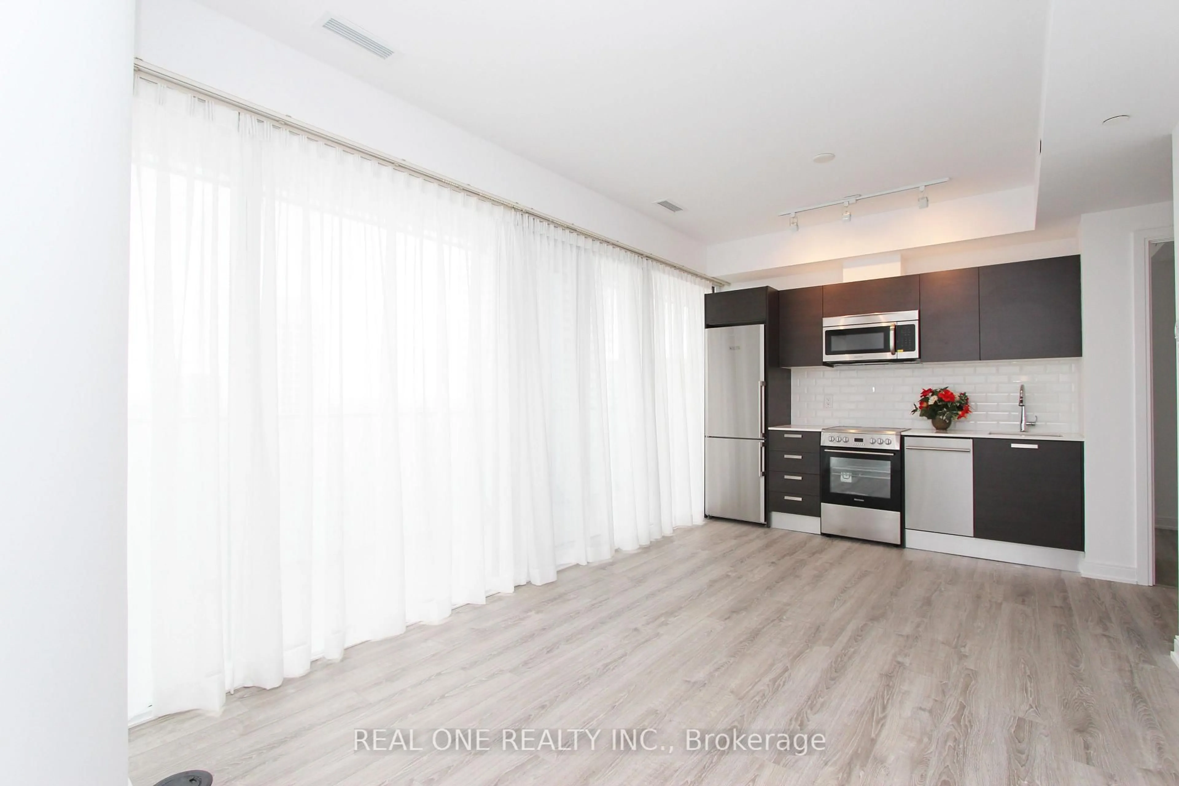 A pic of a room for 42 Charles St #3903, Toronto Ontario M4Y 0B7