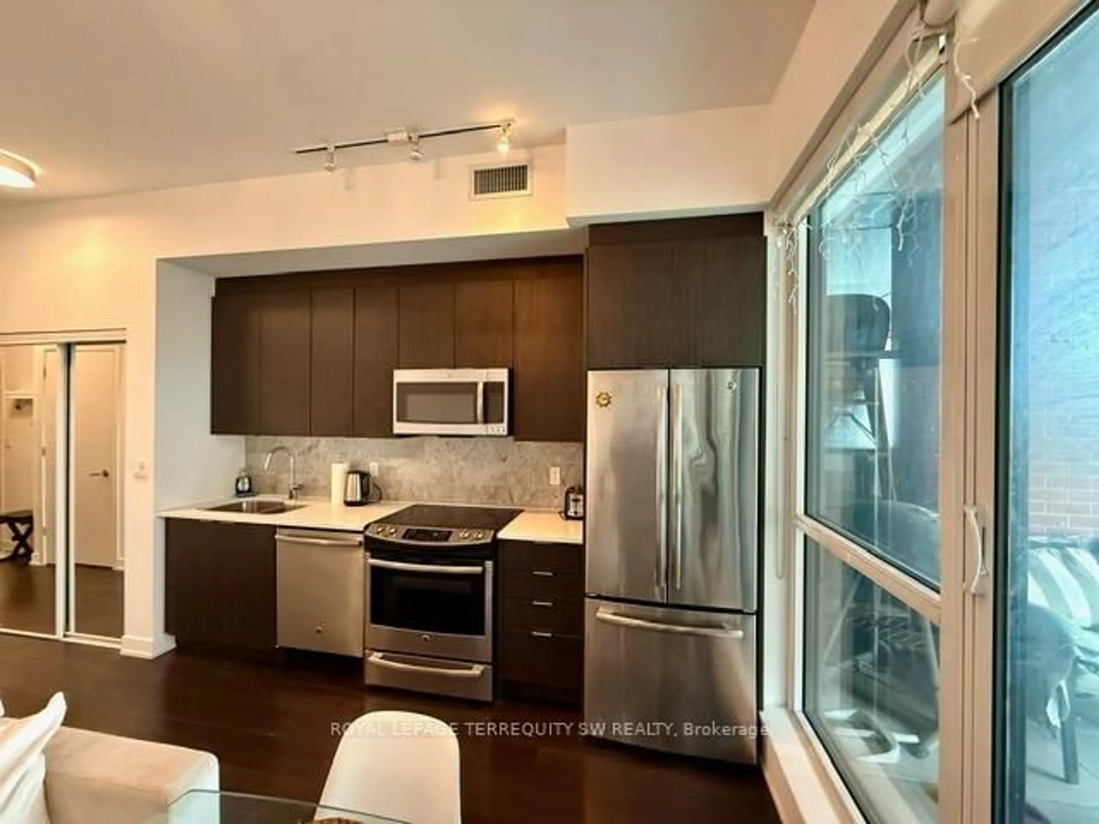 Unknown for 50 Bruyeres Mews #208, Toronto Ontario M5V 0H8