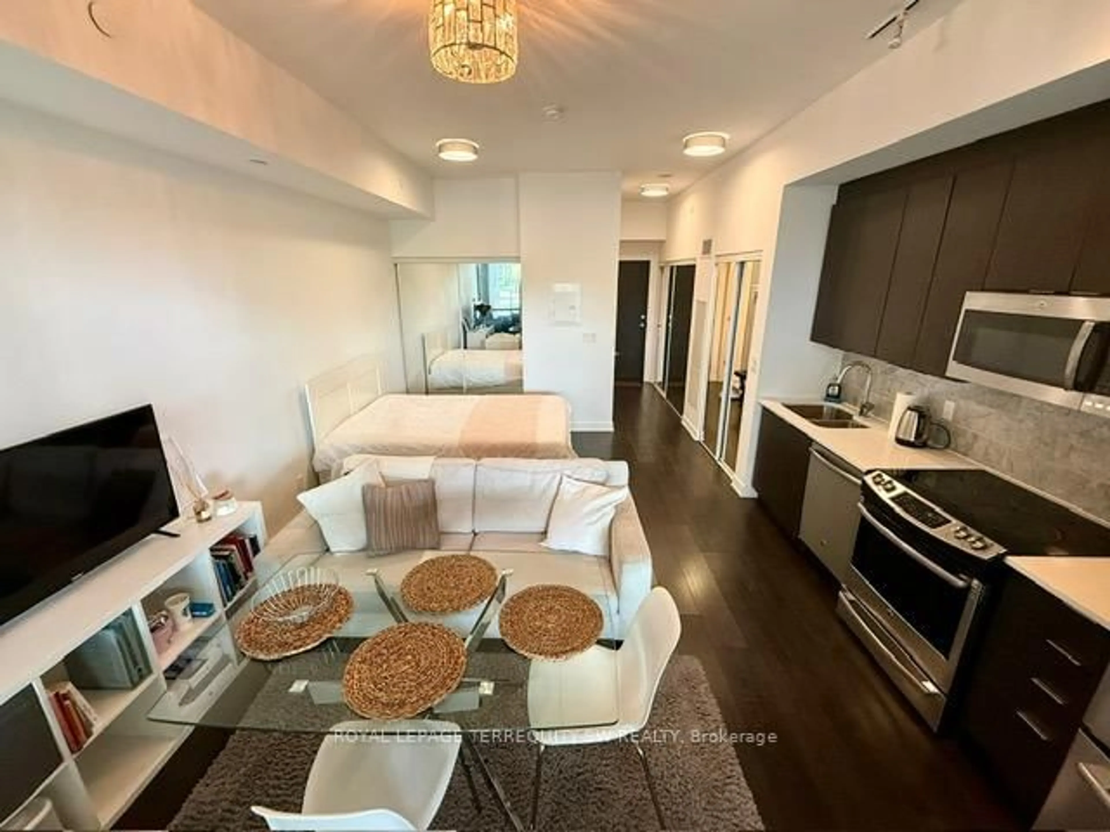 Unknown for 50 Bruyeres Mews #208, Toronto Ontario M5V 0H8