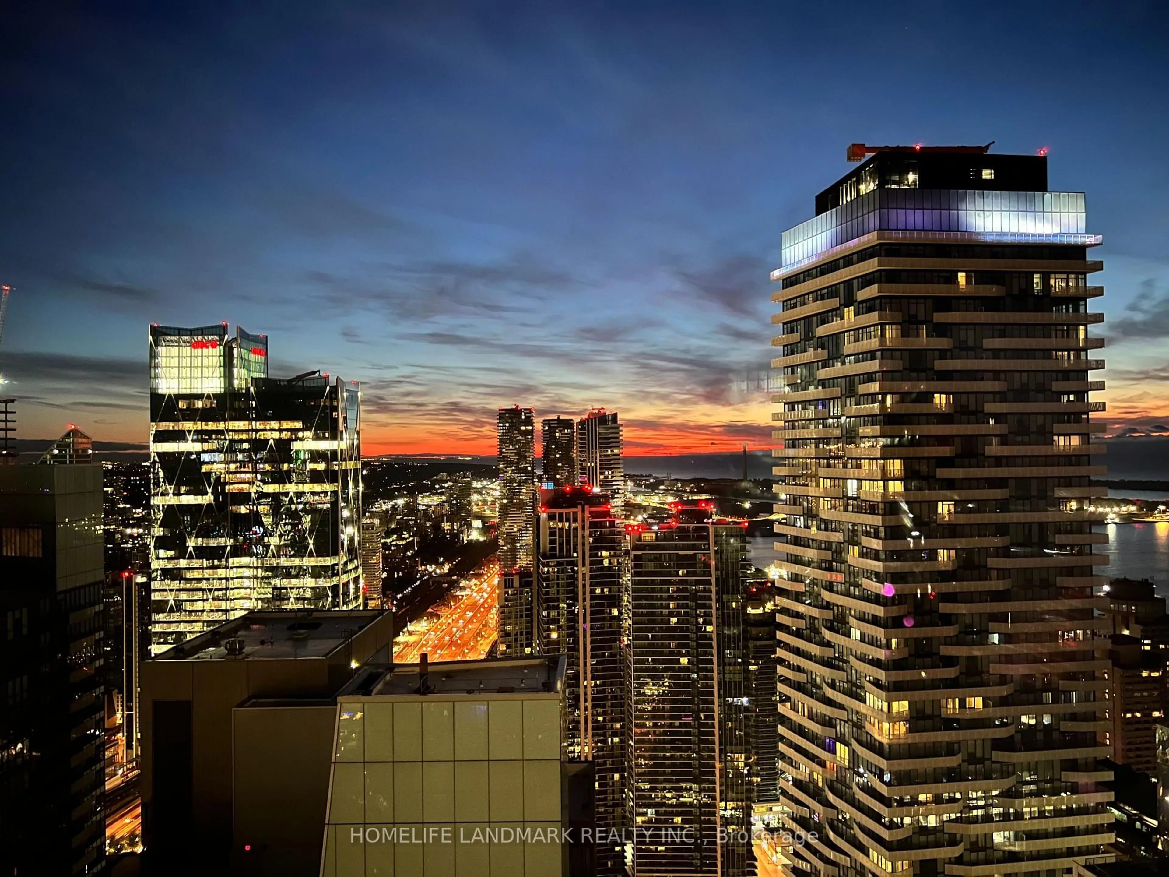 Unknown for 14 York St #5903, Toronto Ontario M5J 0B1